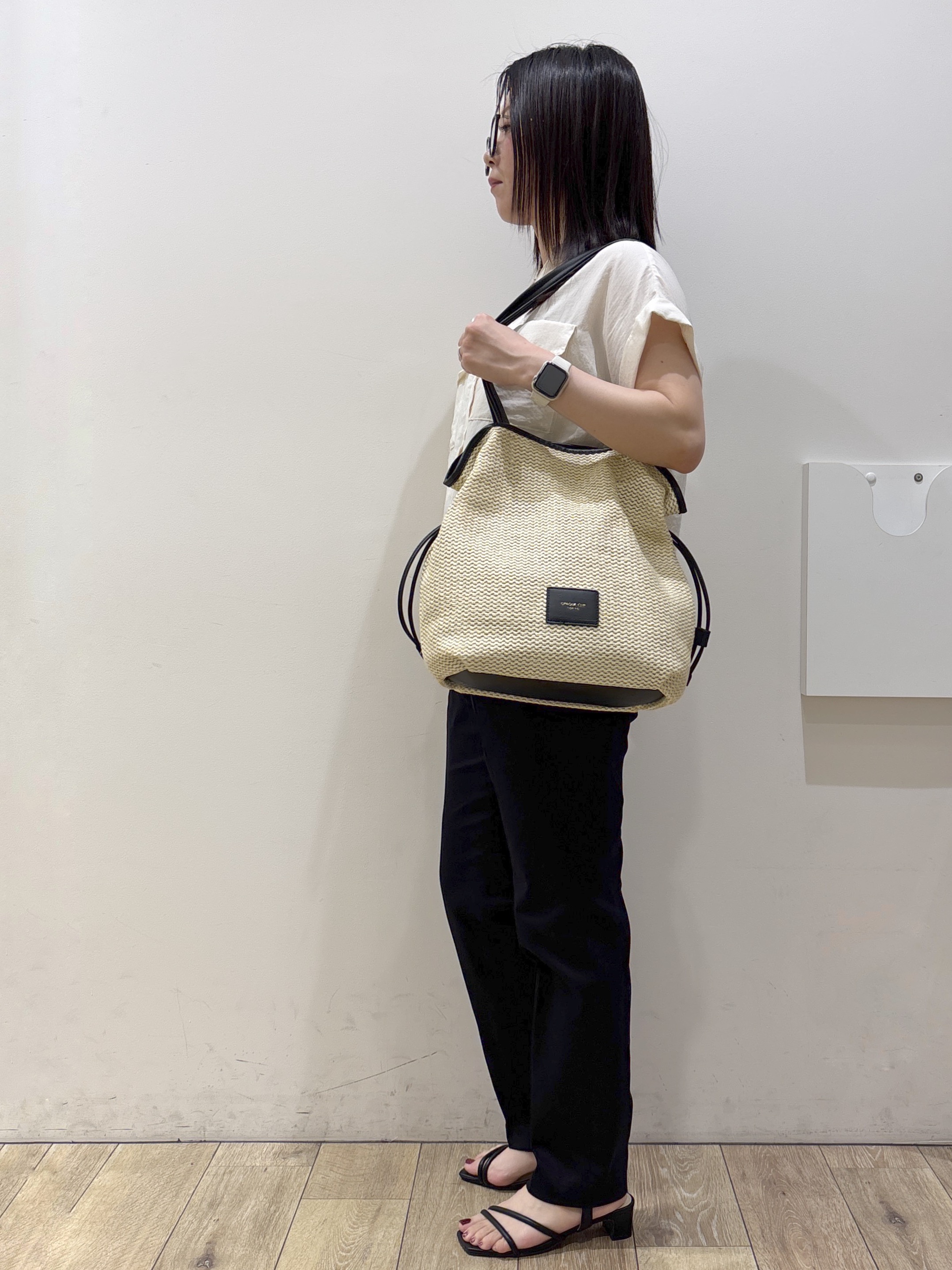 mameさんの「index｜【接触冷感】ダブルポケットスキッパーブラウス《吸水速乾／防シワ／洗濯機OK／S～3L／7col》」を使ったコーディネート