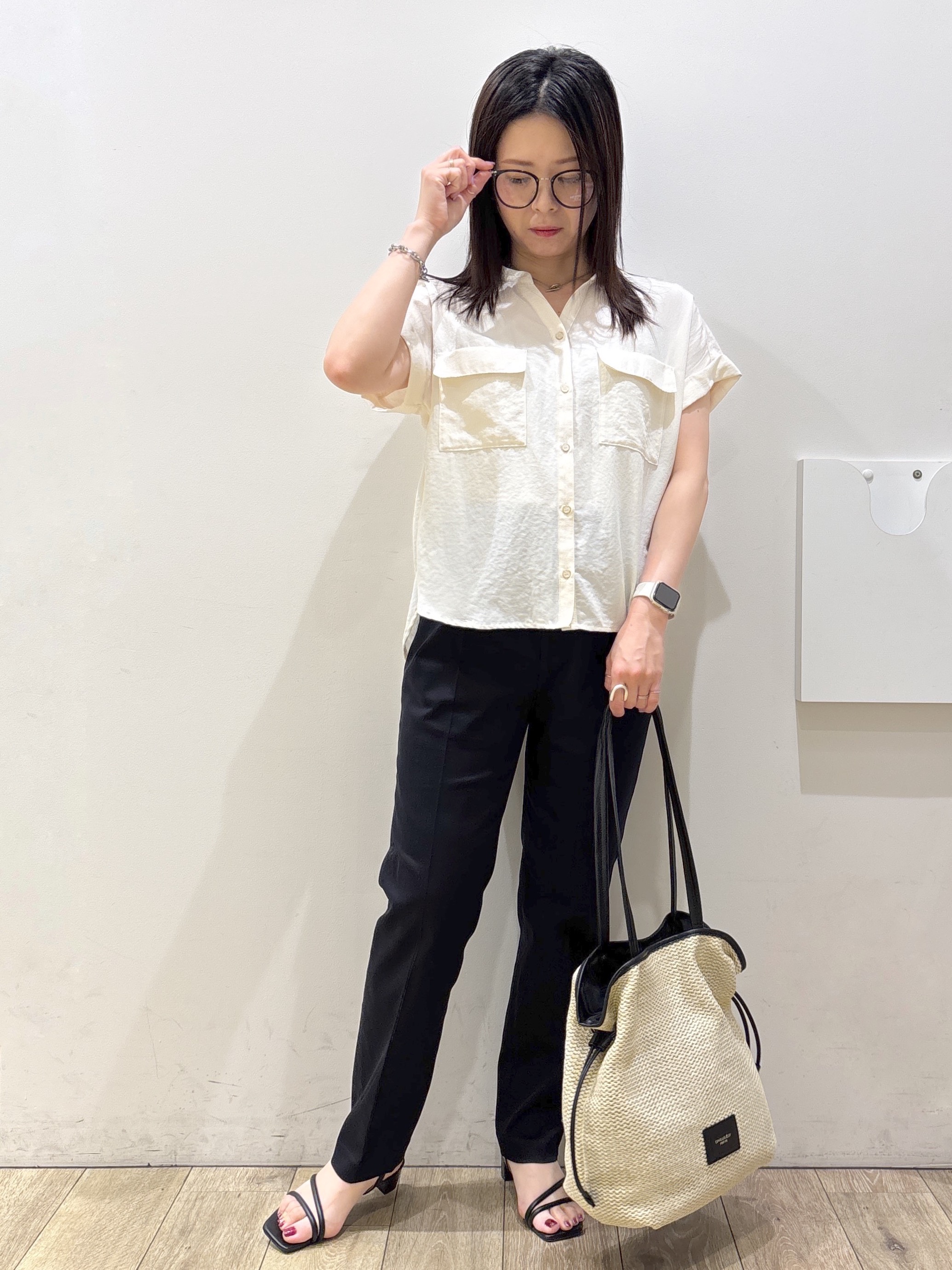 mameさんの「index｜【接触冷感】ダブルポケットスキッパーブラウス《吸水速乾／防シワ／洗濯機OK／S～3L／7col》」を使ったコーディネート
