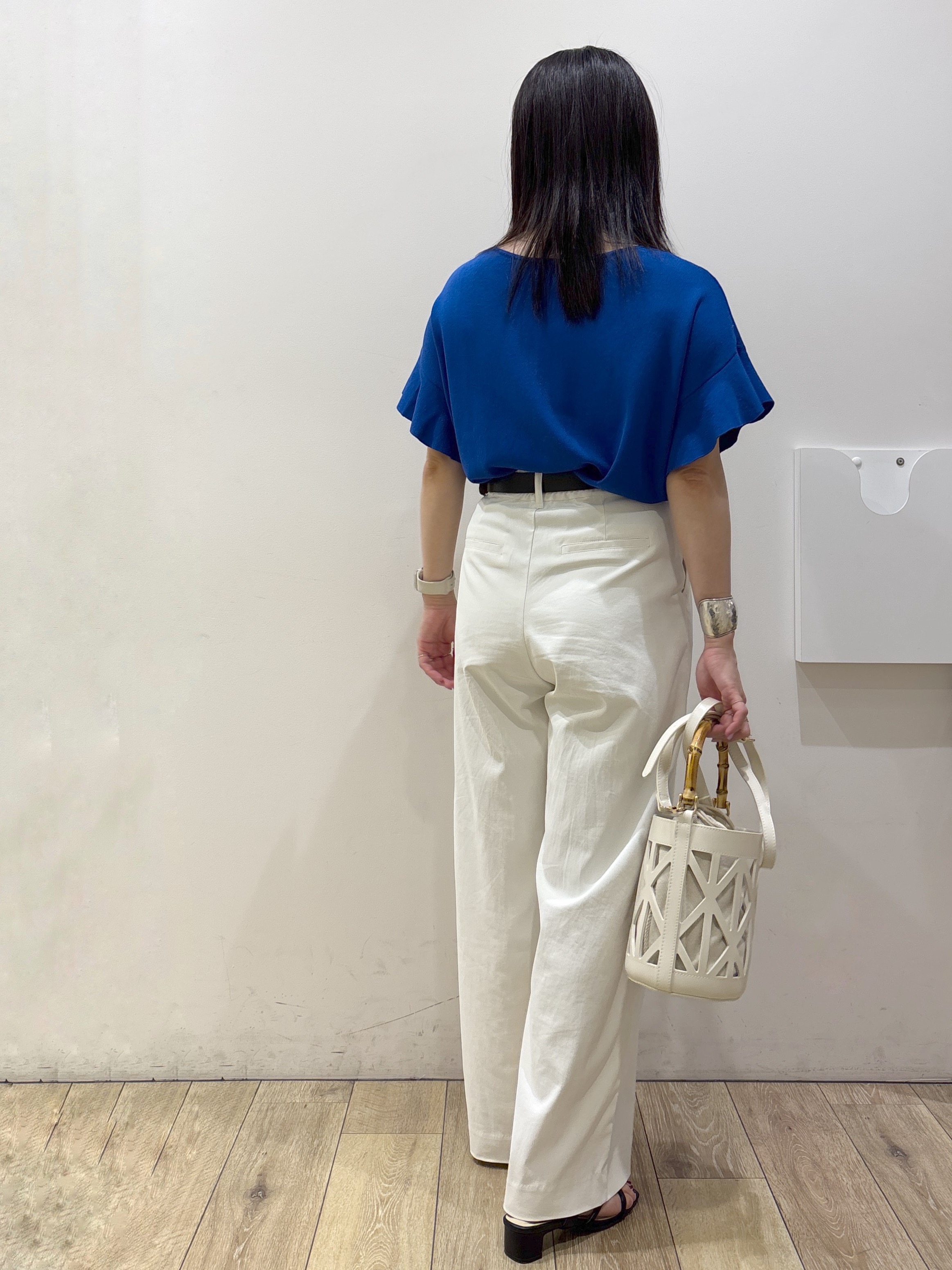mameさんの「index｜【UV／遮熱性】フリルスリーブニット《7col／洗濯機OK》」を使ったコーディネート