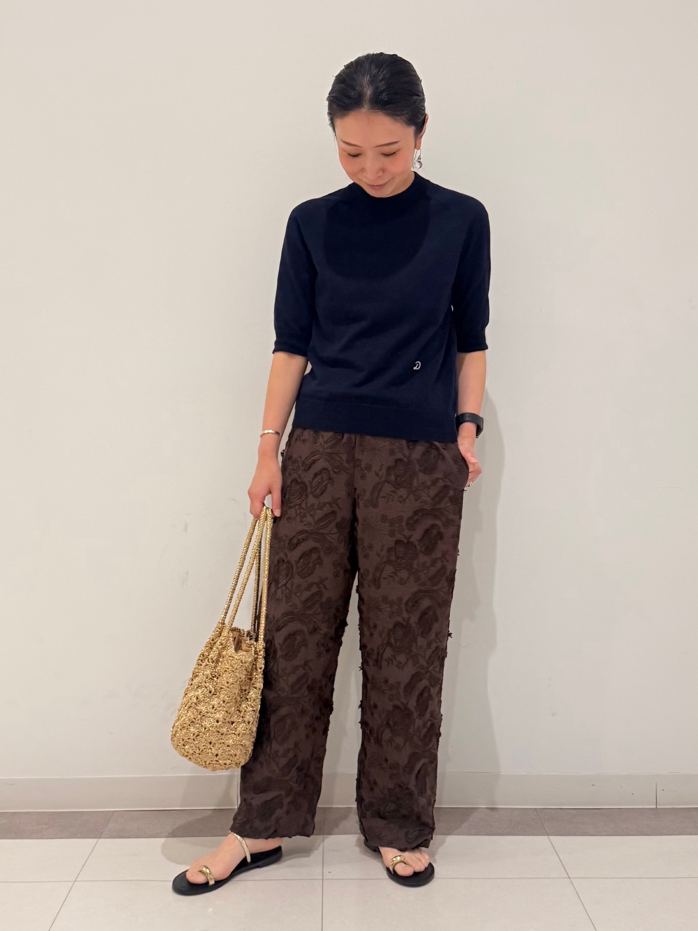 MIYAKAWAさんの「DRESSTERIOR｜【ウォッシャブル】コットンシルクハーフスリーブニット」を使ったコーディネート