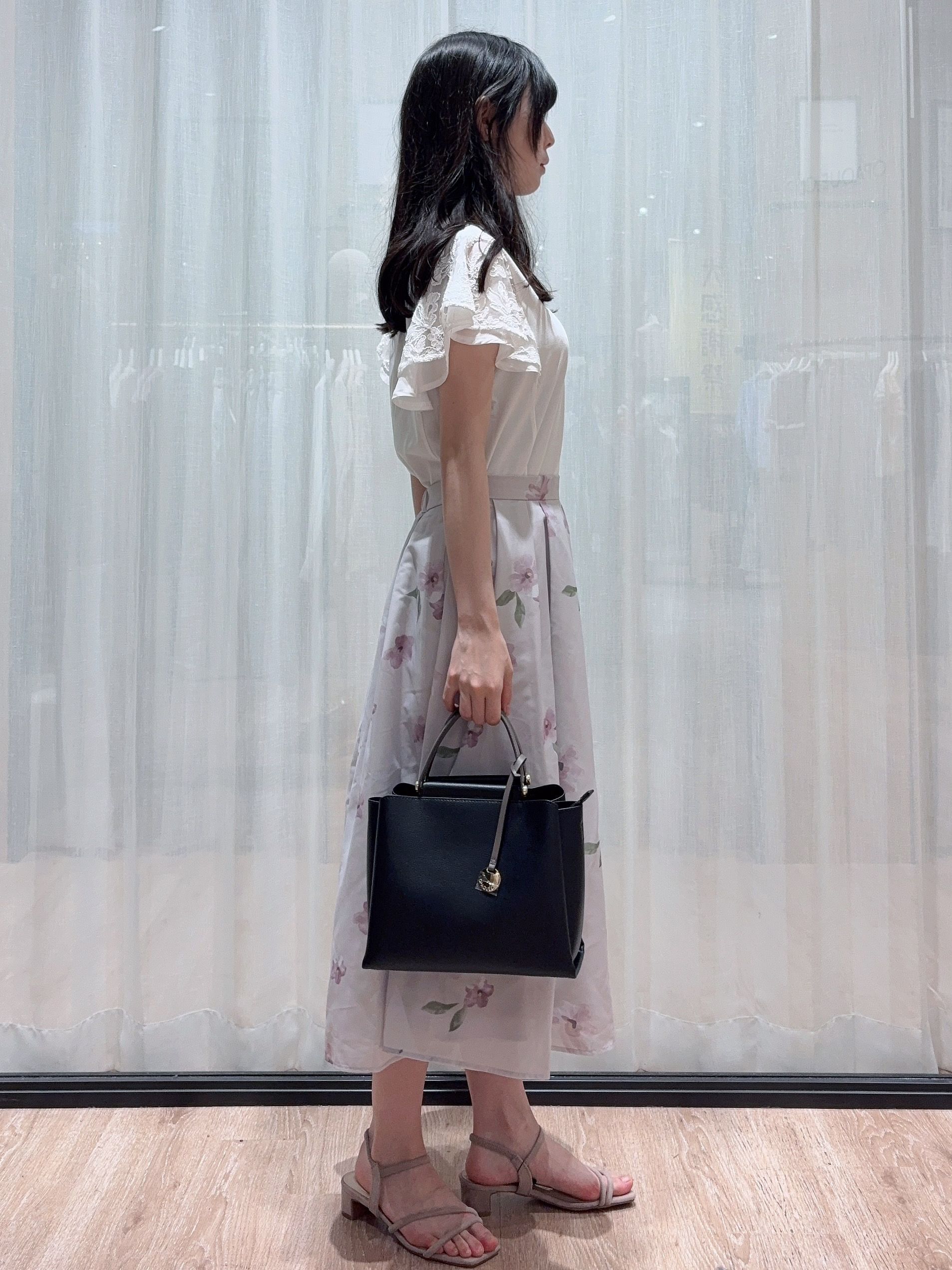 ぞうげさんの「OPAQUE.CLIP｜【接触冷感／UV】レースフレアスリーブトップス《洗濯機OK》」を使ったコーディネート