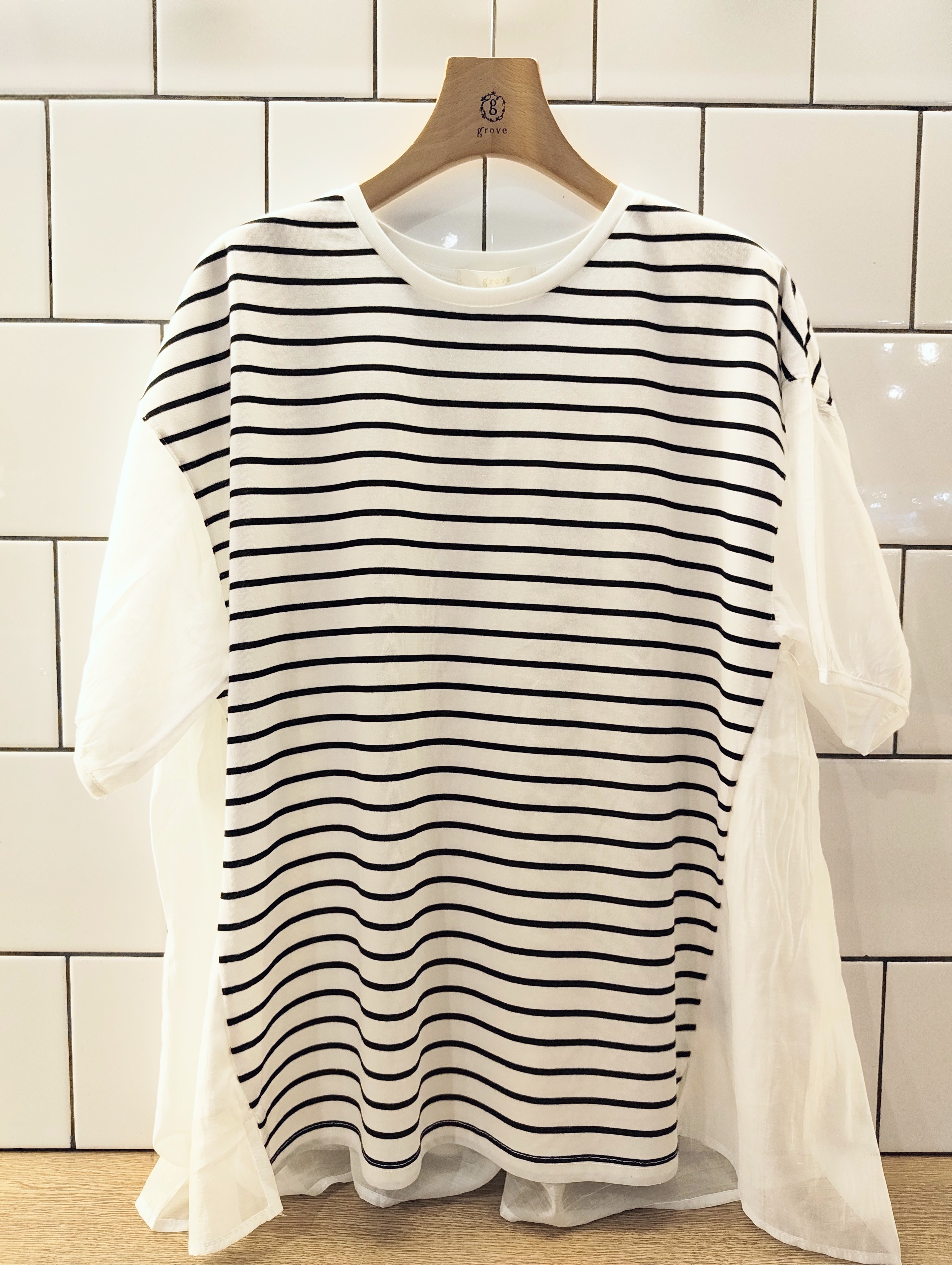 milkaさんの「grove｜【貴島明日香さん着用/UVカット】体型カバー叶う、バックプリーツTシャツ」を使ったコーディネート