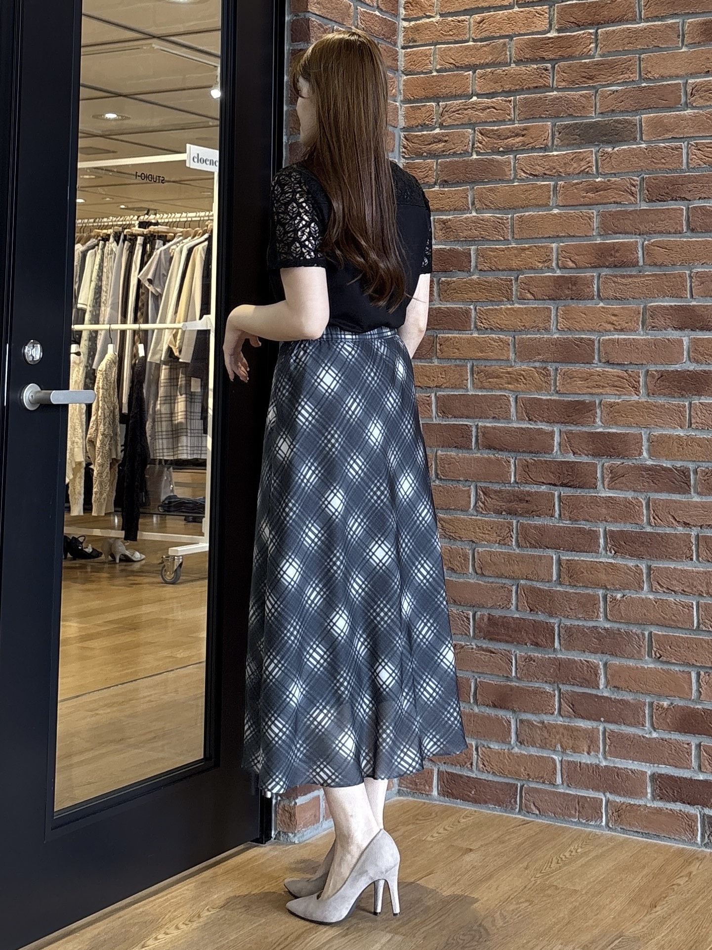 sayaさんの「COUP DE CHANCE｜【手洗い可／日本製】ラッセルレースプルオーバー」を使ったコーディネート