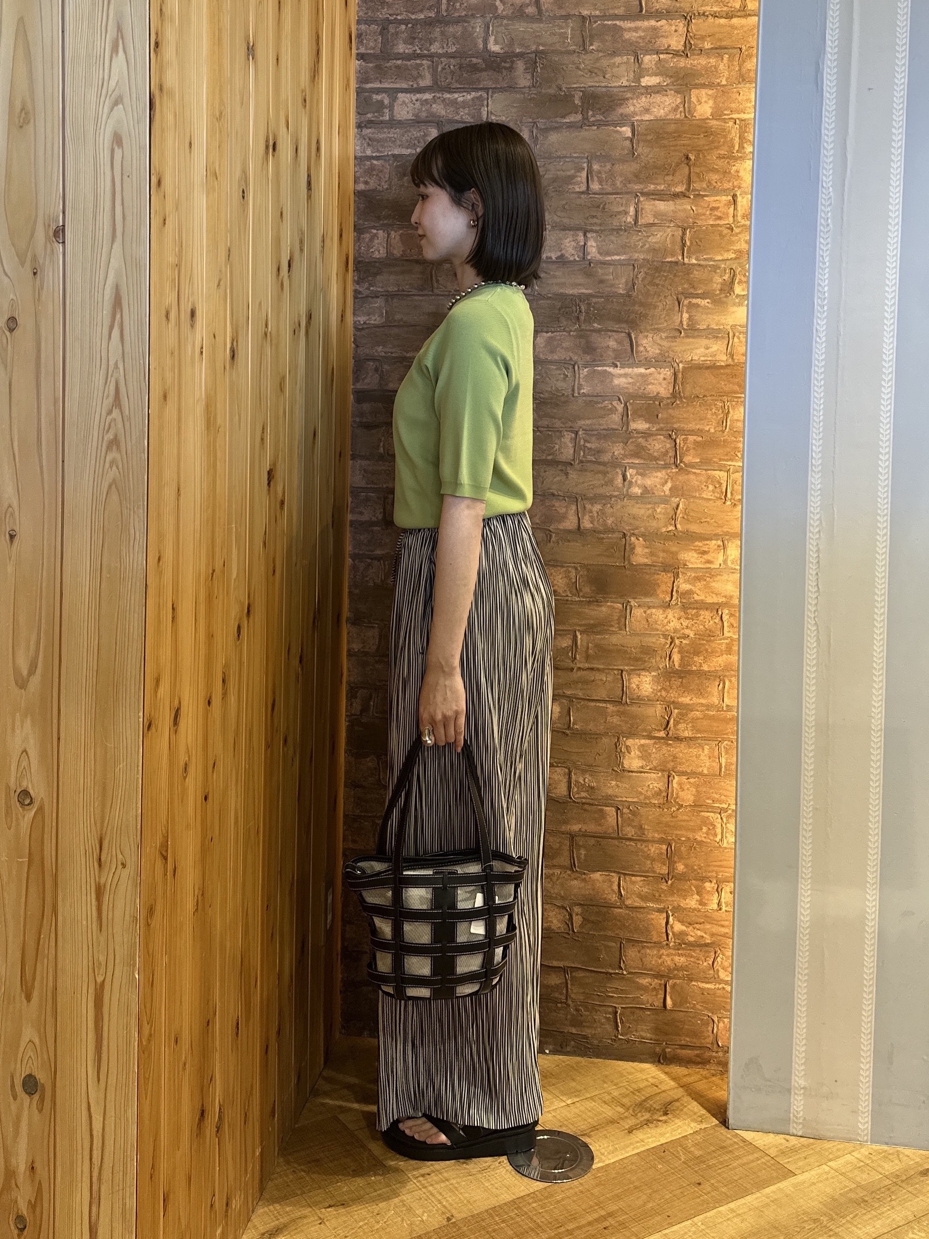 chiiさんの「SHOO･LA･RUE｜【毎日洗える/S-LL/ひんやり/UV】上半身すっきり 二の腕見せない5分袖ニット」を使ったコーディネート