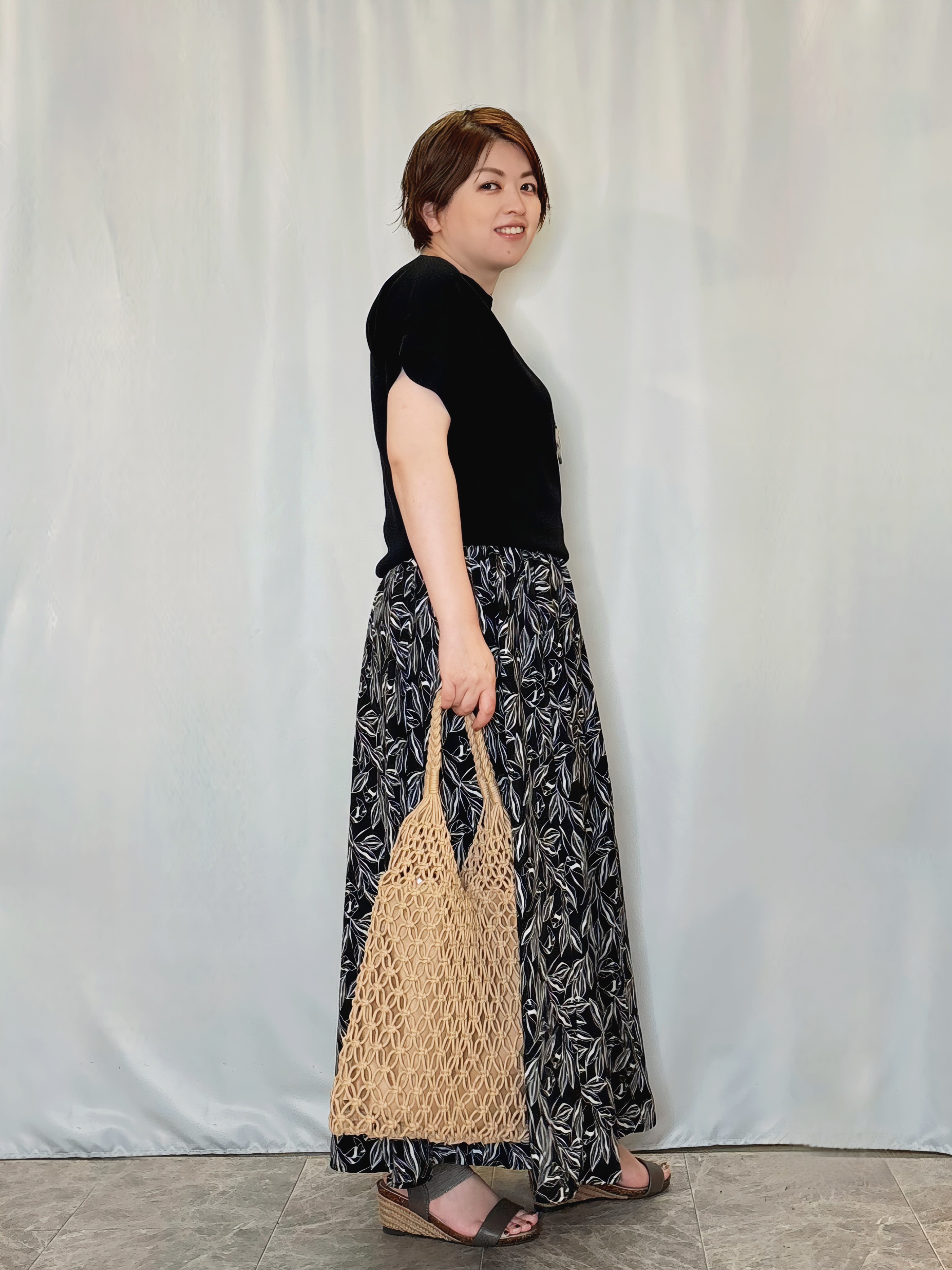 たみさんの「SHOO･LA･RUE｜【毎日洗える/ひんやり/UV/S-LL】二の腕隠れる さらっとドルマン半袖ニット」を使ったコーディネート