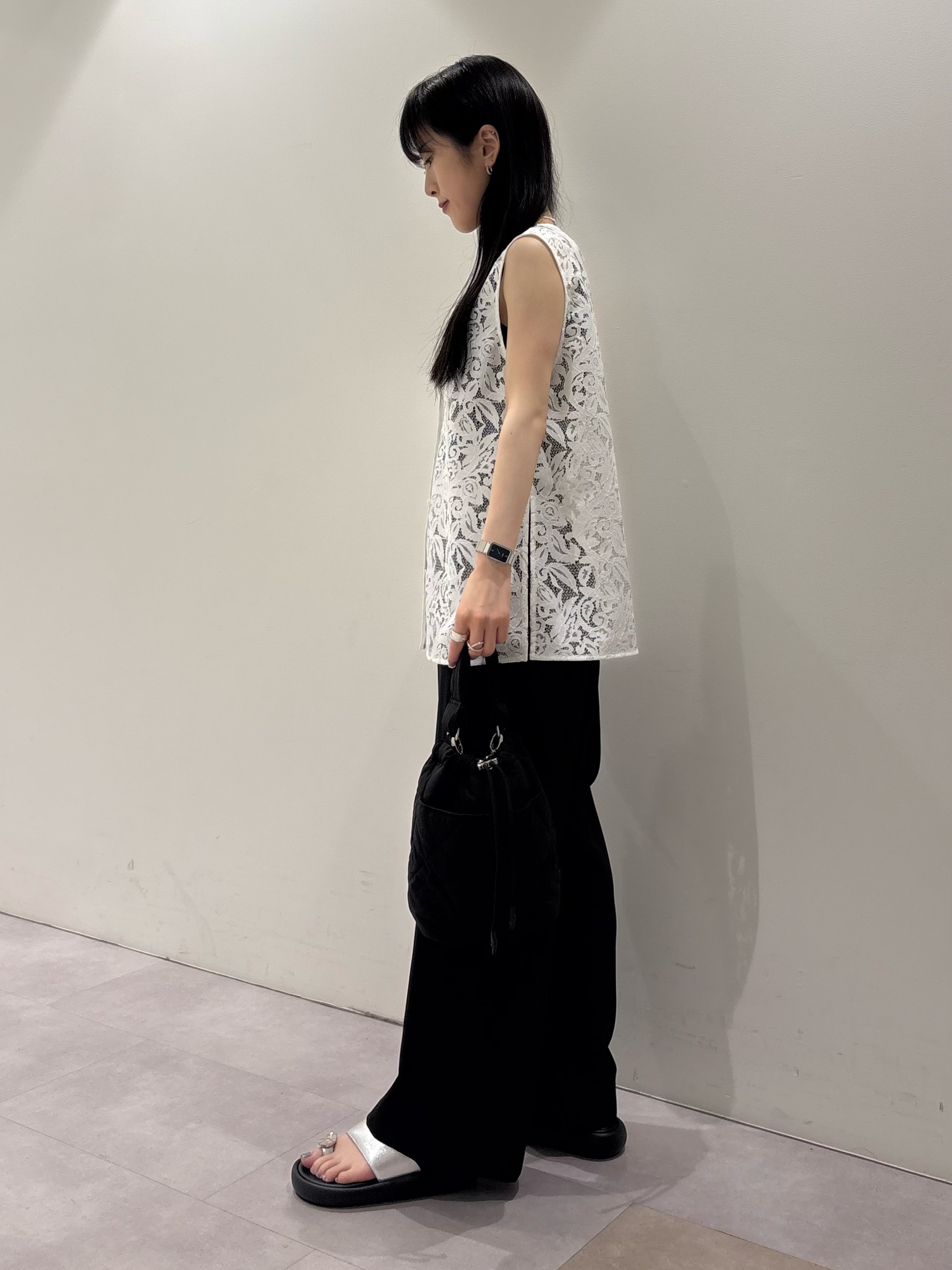 KEIKOさんの「INDIVI｜【洗える／トレンド】マニッシュレースベスト」を使ったコーディネート