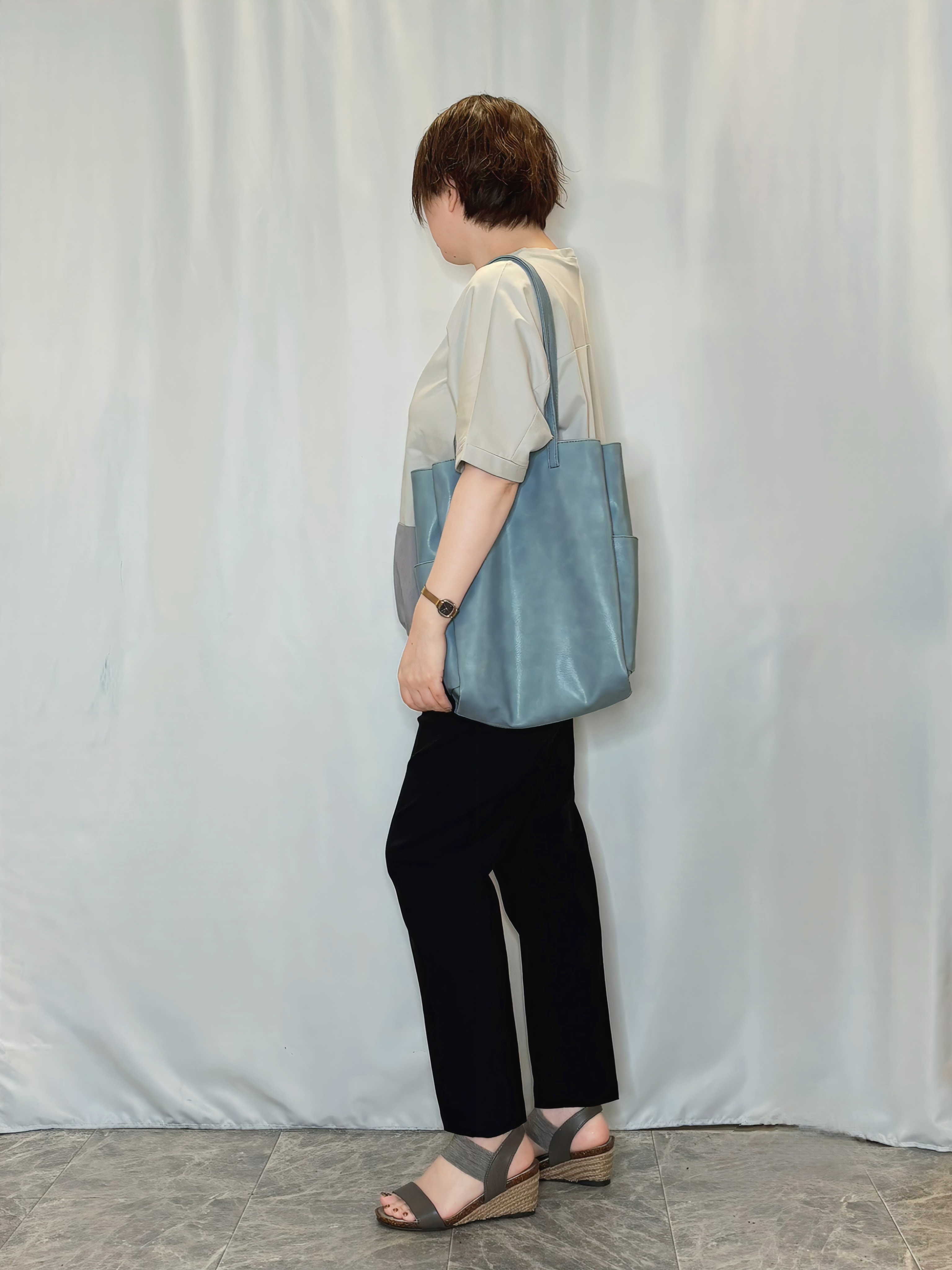 たみさんの「SHOO･LA･RUE｜【洗濯機可/体型カバー】インしないで着られる 裾配色ゆったりバルーントップス」を使ったコーディネート