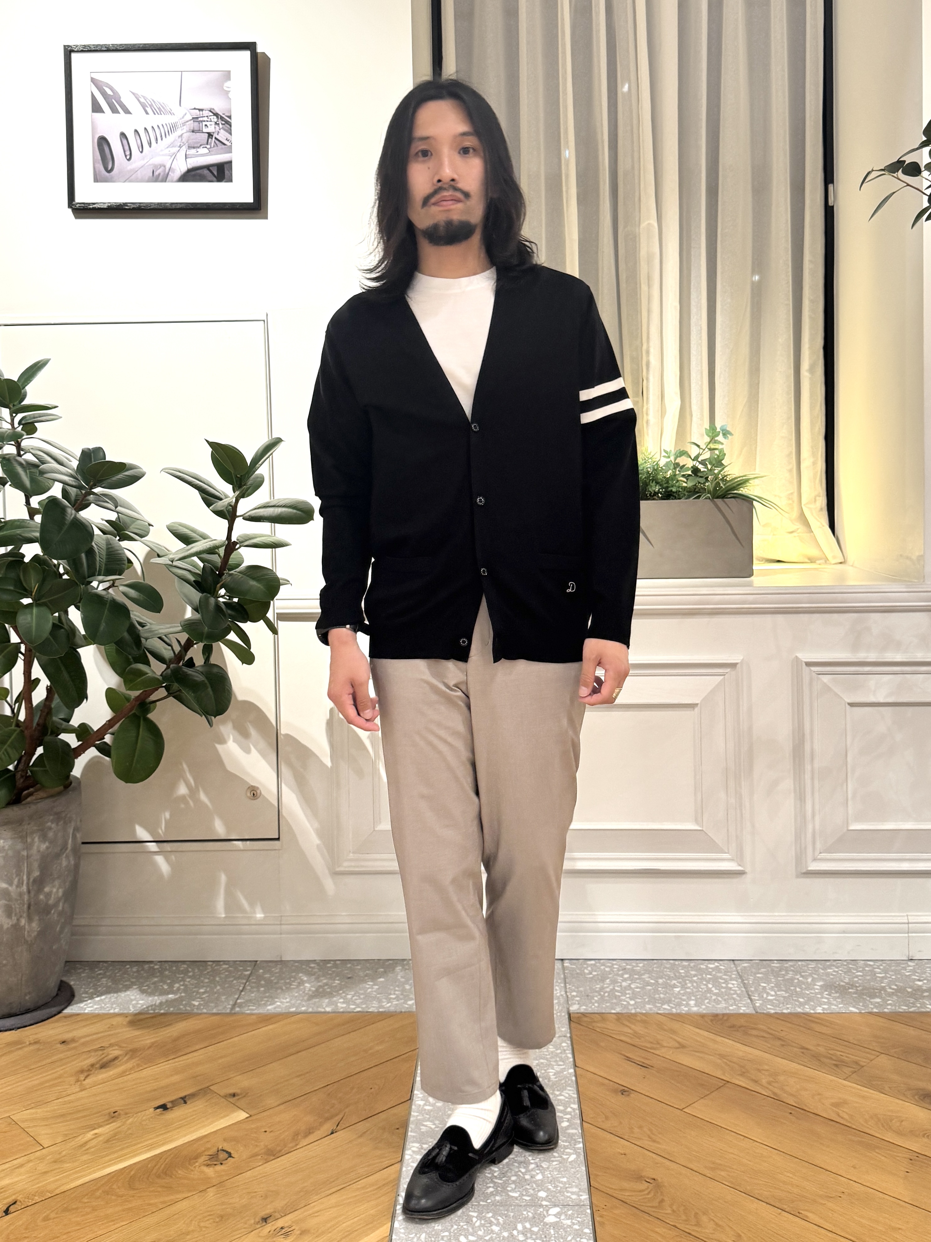 kawarataniさんの「DRESSTERIOR｜【ウォッシャブル】コットンシルク ニットカーディガン」を使ったコーディネート