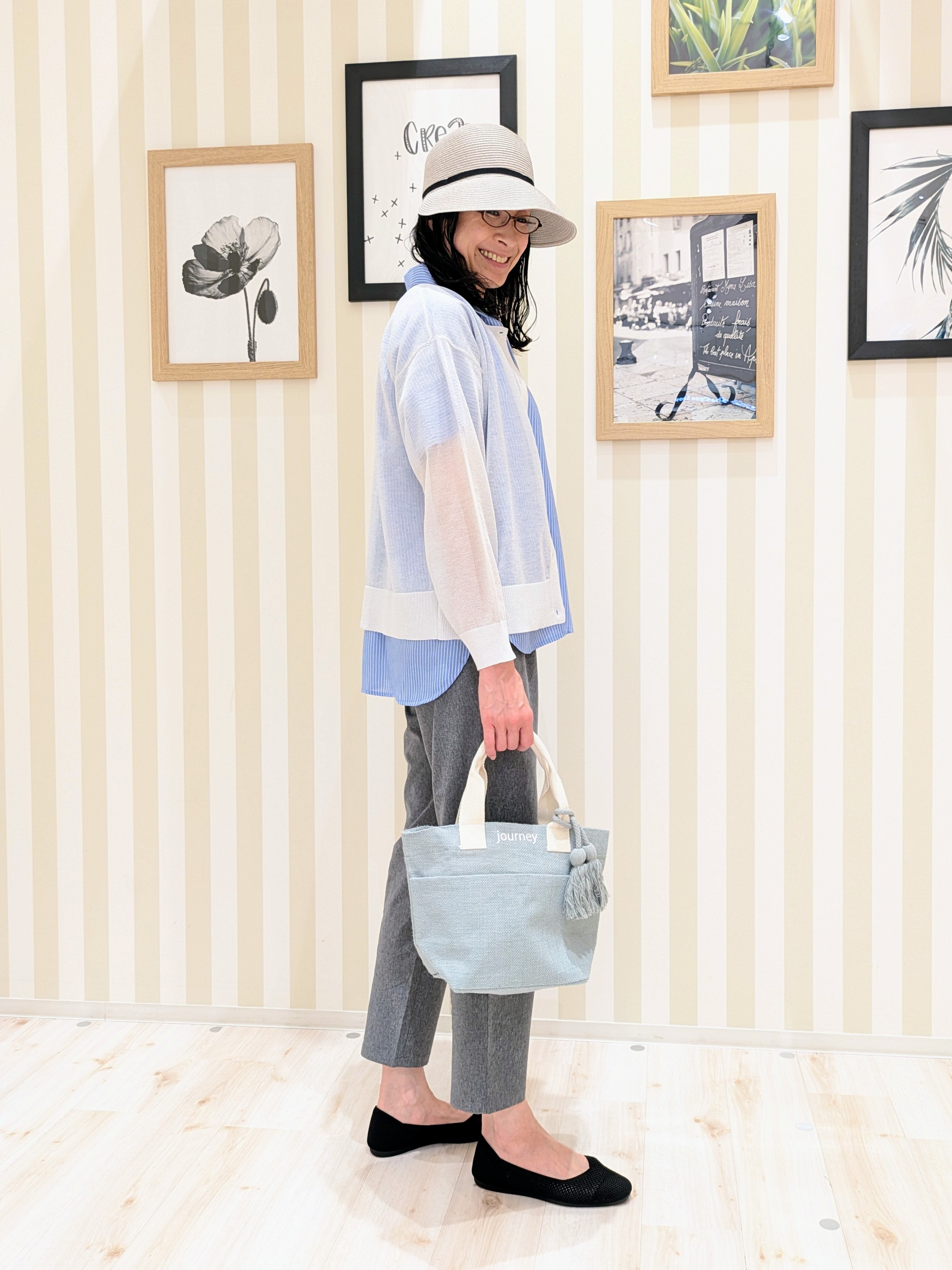 Mikiさんの「SHOO･LA･RUE｜【さらり快適/洗濯機可/S-LL】シアーラメカーディガン」を使ったコーディネート