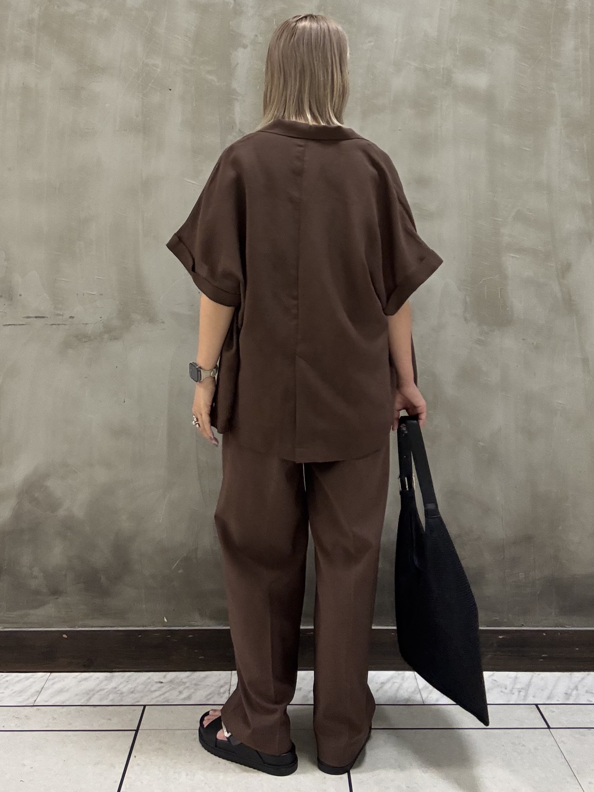 minaさんの「grove｜【洗濯機OK・ひんやり/SETUP可】シワになりにくいハーフスリーブジャケット」を使ったコーディネート