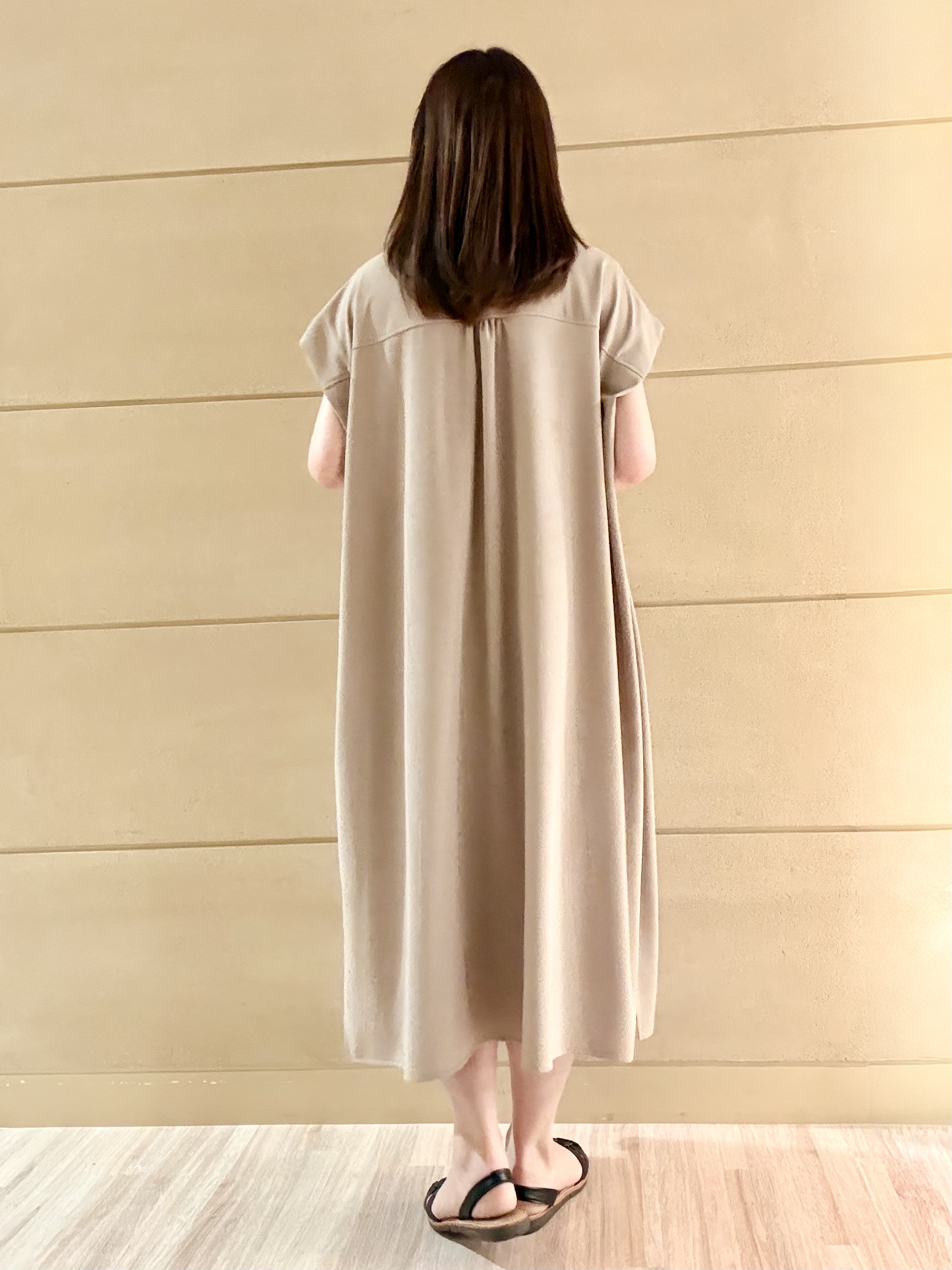 Marさんの「Reflect｜すっきり見えバンドカラーシャツワンピース」を使ったコーディネート