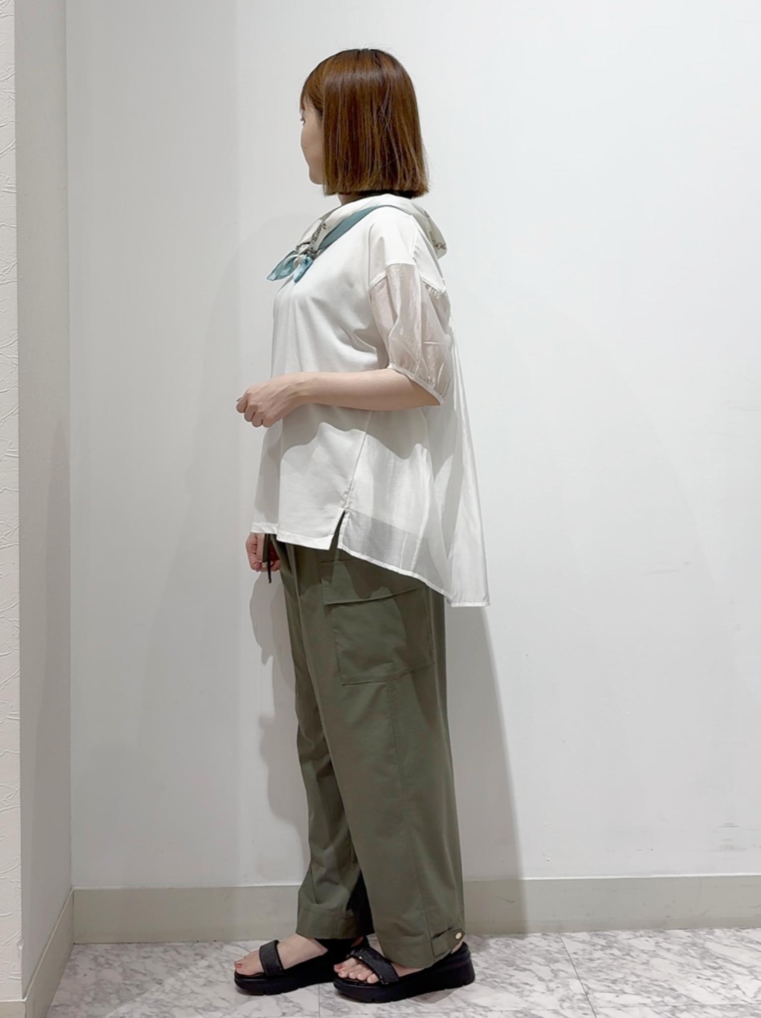 しかっちさんの「grove｜【貴島明日香さん着用/UVカット】体型カバー叶う、バックプリーツTシャツ」を使ったコーディネート