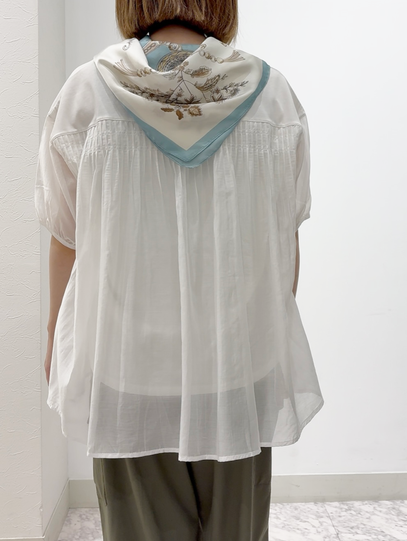 しかっちさんの「grove｜【貴島明日香さん着用/UVカット】体型カバー叶う、バックプリーツTシャツ」を使ったコーディネート
