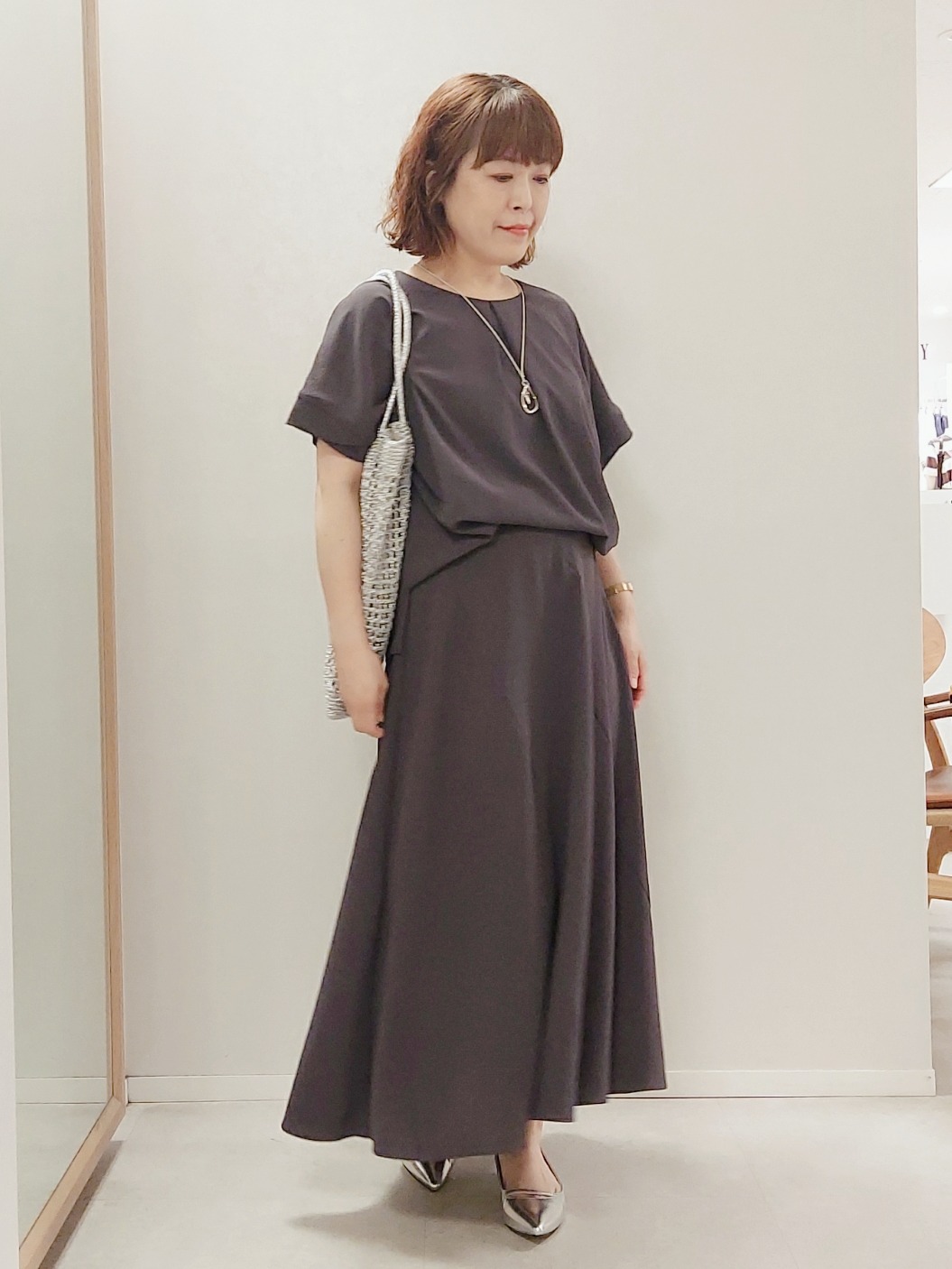 Koyaさんの「UNTITLED｜【前後2WAY/はっ水/セットアップ可】リラクシーフレンチスリーブブラウス」を使ったコーディネート