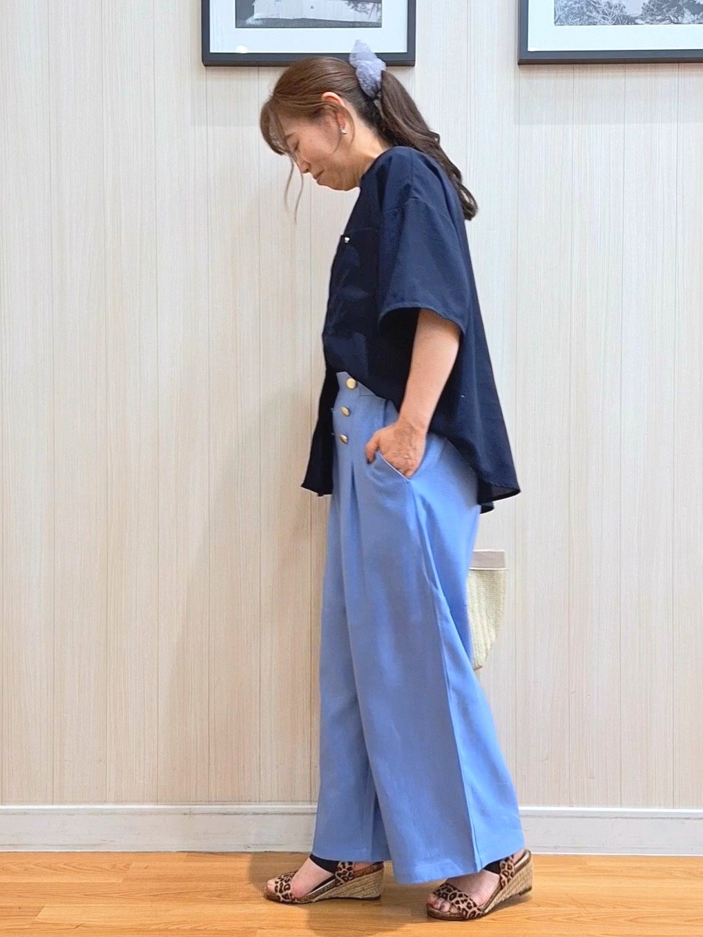 Saoさんの「SHOO･LA･RUE｜【洗濯機可/S-LL】大人の抜け感 ゆるっと5分袖シャツ」を使ったコーディネート