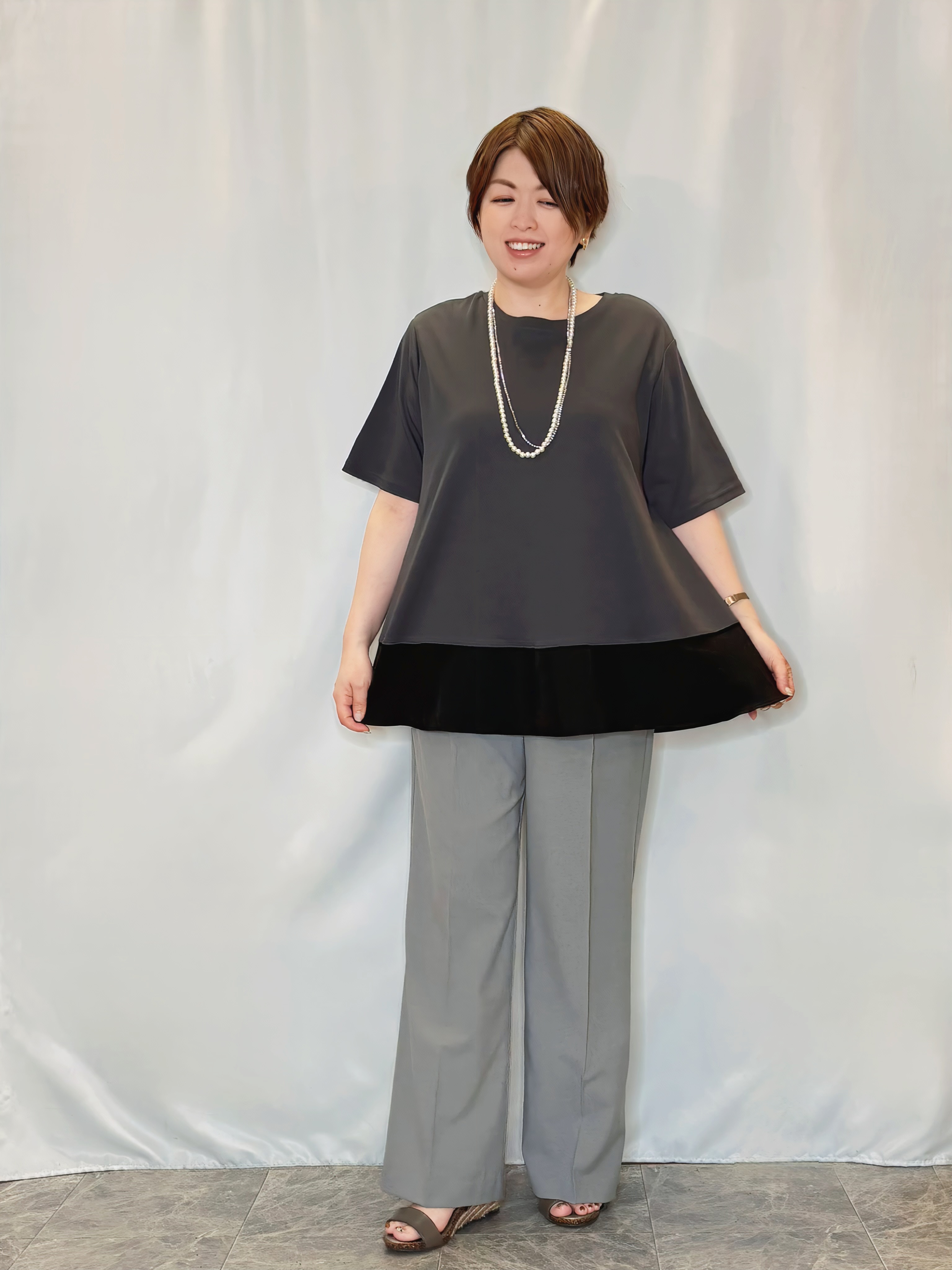 たみさんの「SHOO･LA･RUE｜【ひんやり/洗濯機可/S-LL】オンにもオフにも マルチに使えるボタンレスカーディガン」を使ったコーディネート