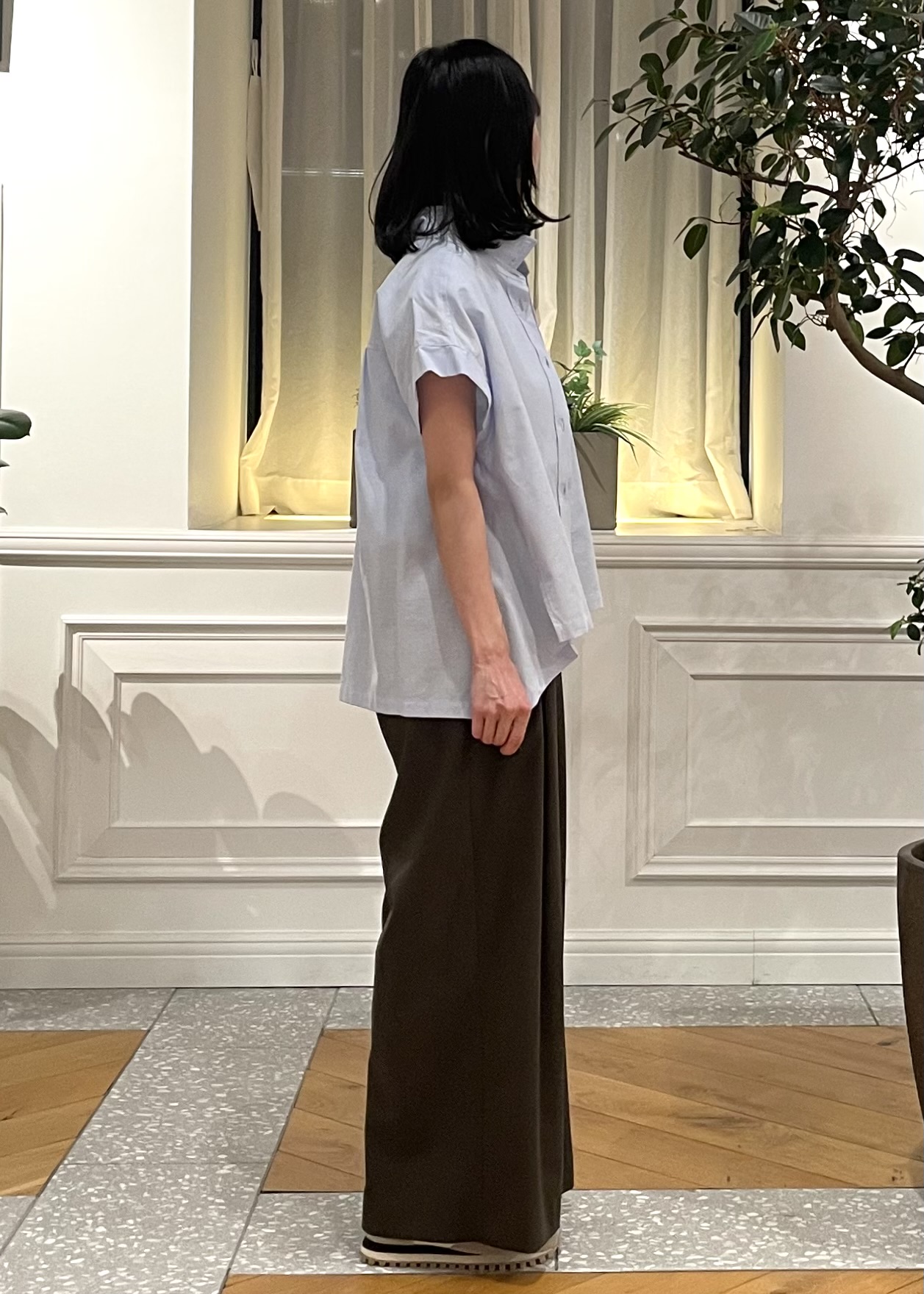 Lilyさんの「DRESSTERIOR｜【毎年人気/ウォッシャブル】バックフレアオックスシャツ」を使ったコーディネート