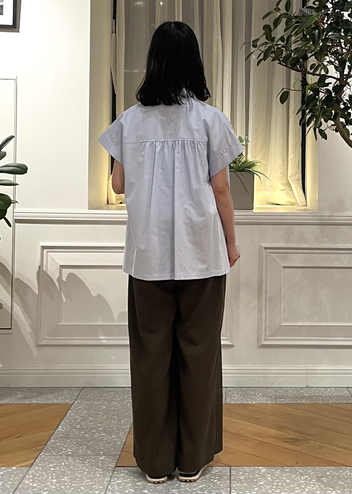 Lilyさんの「DRESSTERIOR｜【毎年人気/ウォッシャブル】バックフレアオックスシャツ」を使ったコーディネート