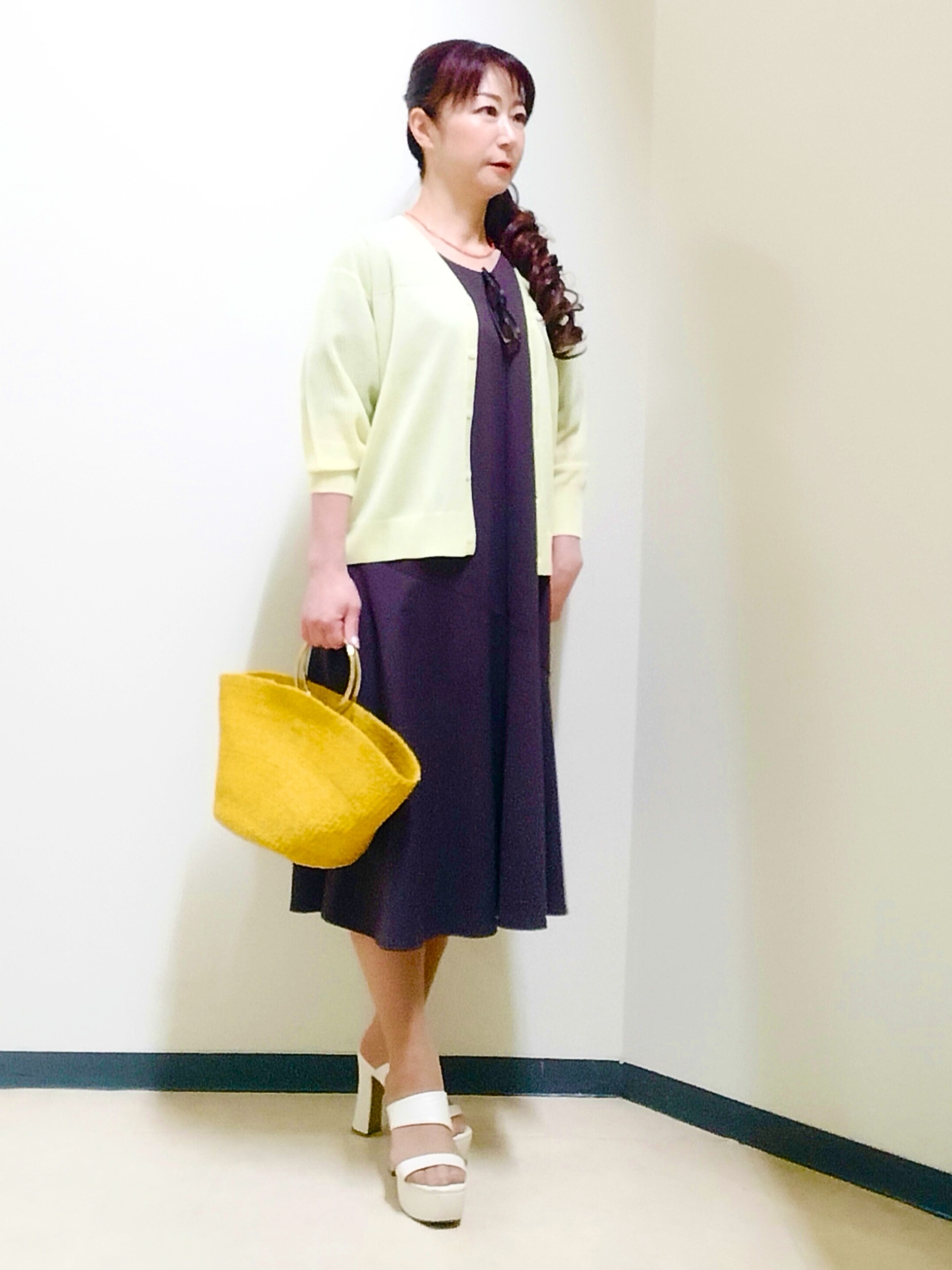 花さんの「Reflect｜Vネックニットカーディガン」を使ったコーディネート