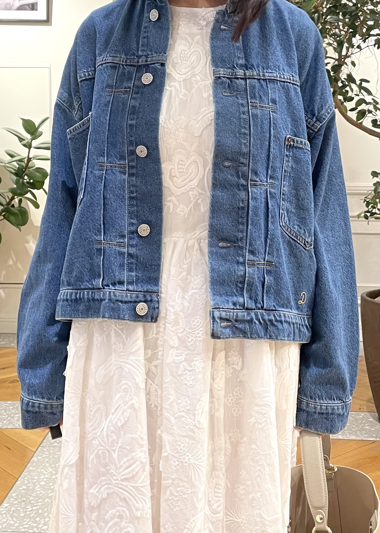 Lilyさんの「DRESSTERIOR｜【ウォッシャブル】コットン エンブロイダリードレス」を使ったコーディネート