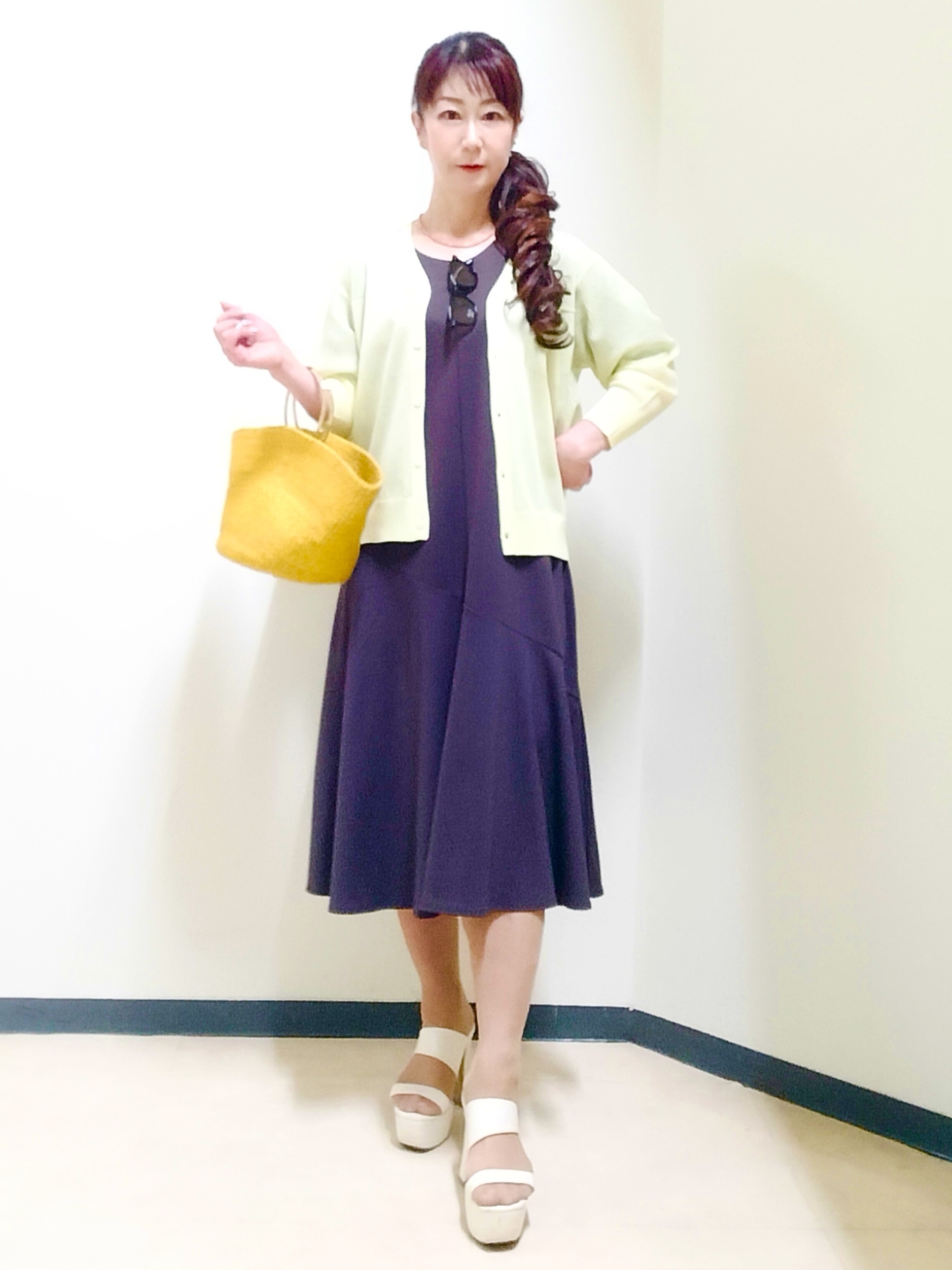 花さんの「Reflect｜Vネックニットカーディガン」を使ったコーディネート