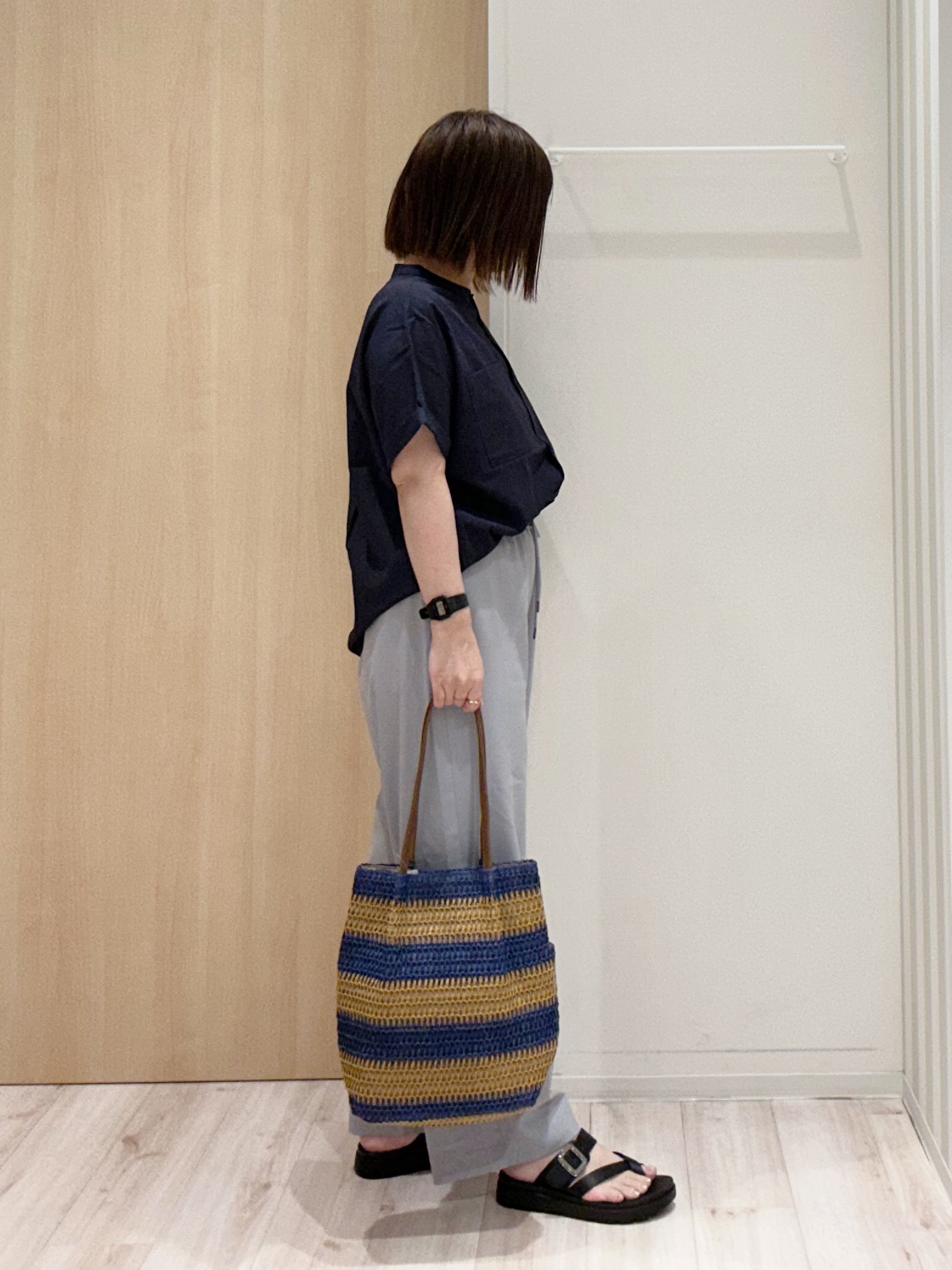 maaaさんの「SHOO･LA･RUE｜【さらり快適/洗濯機可/S-LL】風が通り抜ける 半袖バンドカラーシアーシャツ」を使ったコーディネート