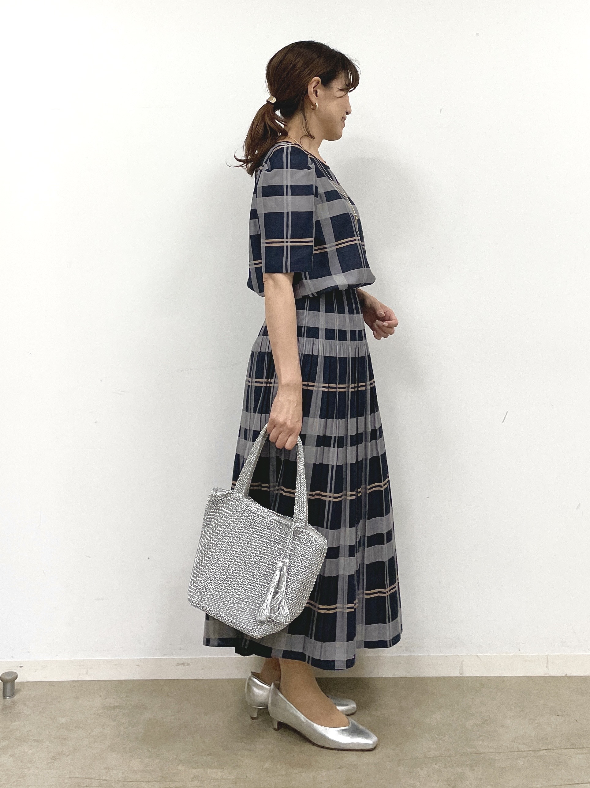 ayaさんの「Reflect｜【セットアップ／手洗い可】チェック柄パフスリーブブラウス」を使ったコーディネート