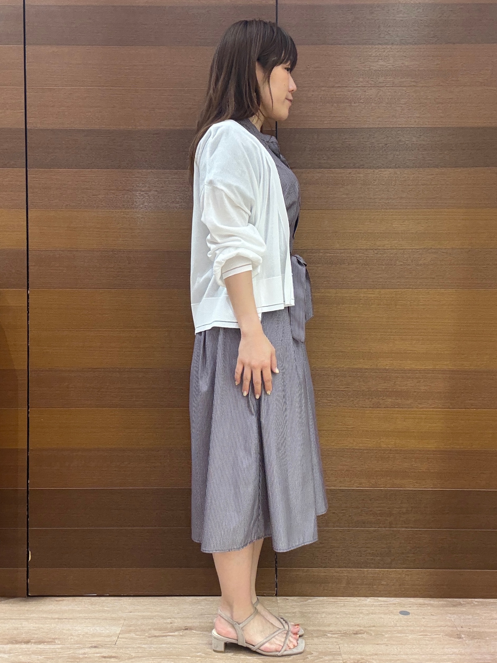 maichiさんの「OPAQUE.CLIP｜【接触冷感】シアーショートトッパーカーディガン《洗濯機OK／抗ピル》」を使ったコーディネート
