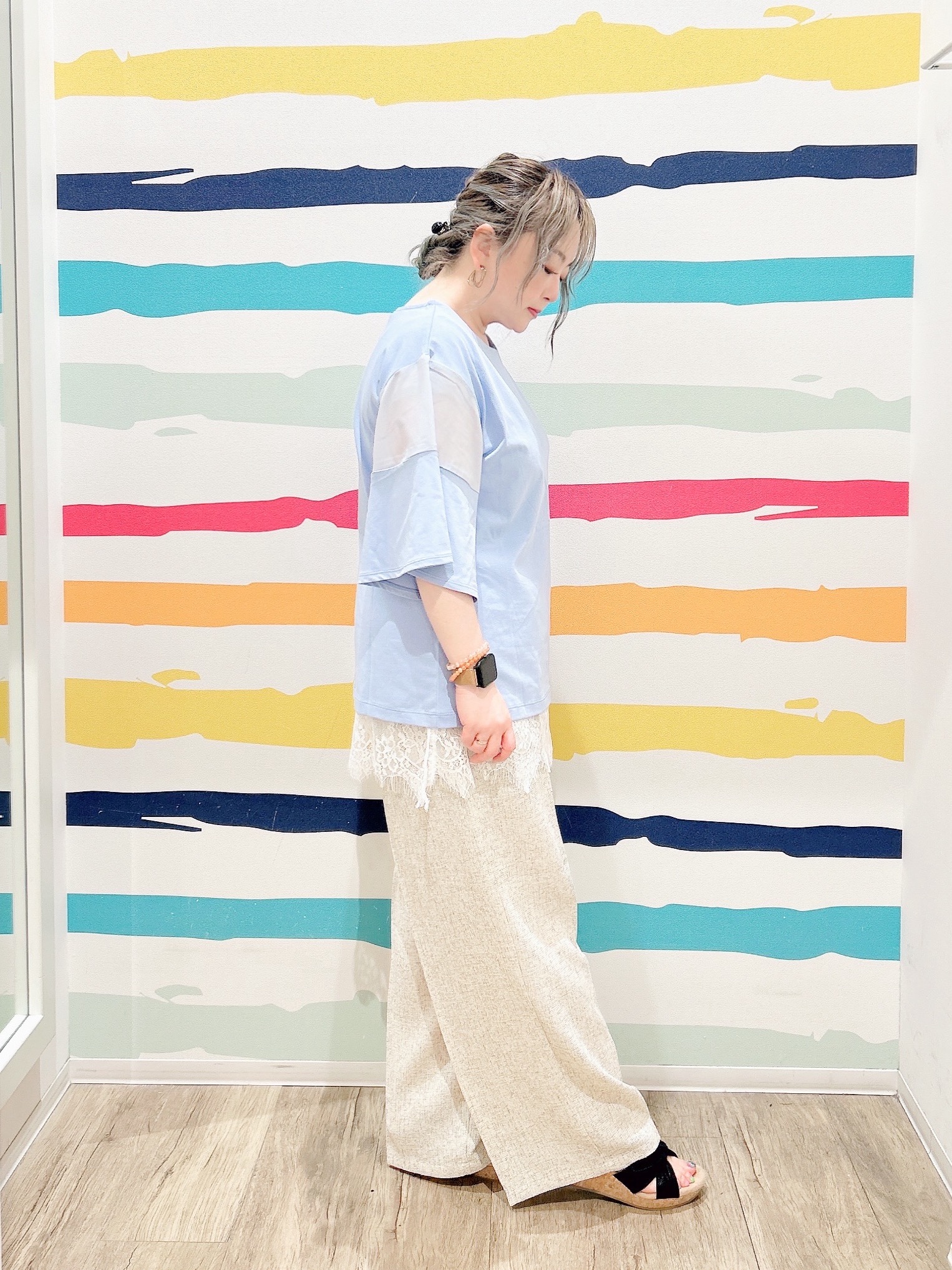Peeさんの「SHOO･LA･RUE｜【前後2WAY/S-LL】レイヤードの幅が広がる 裾レースタンクトップ」を使ったコーディネート