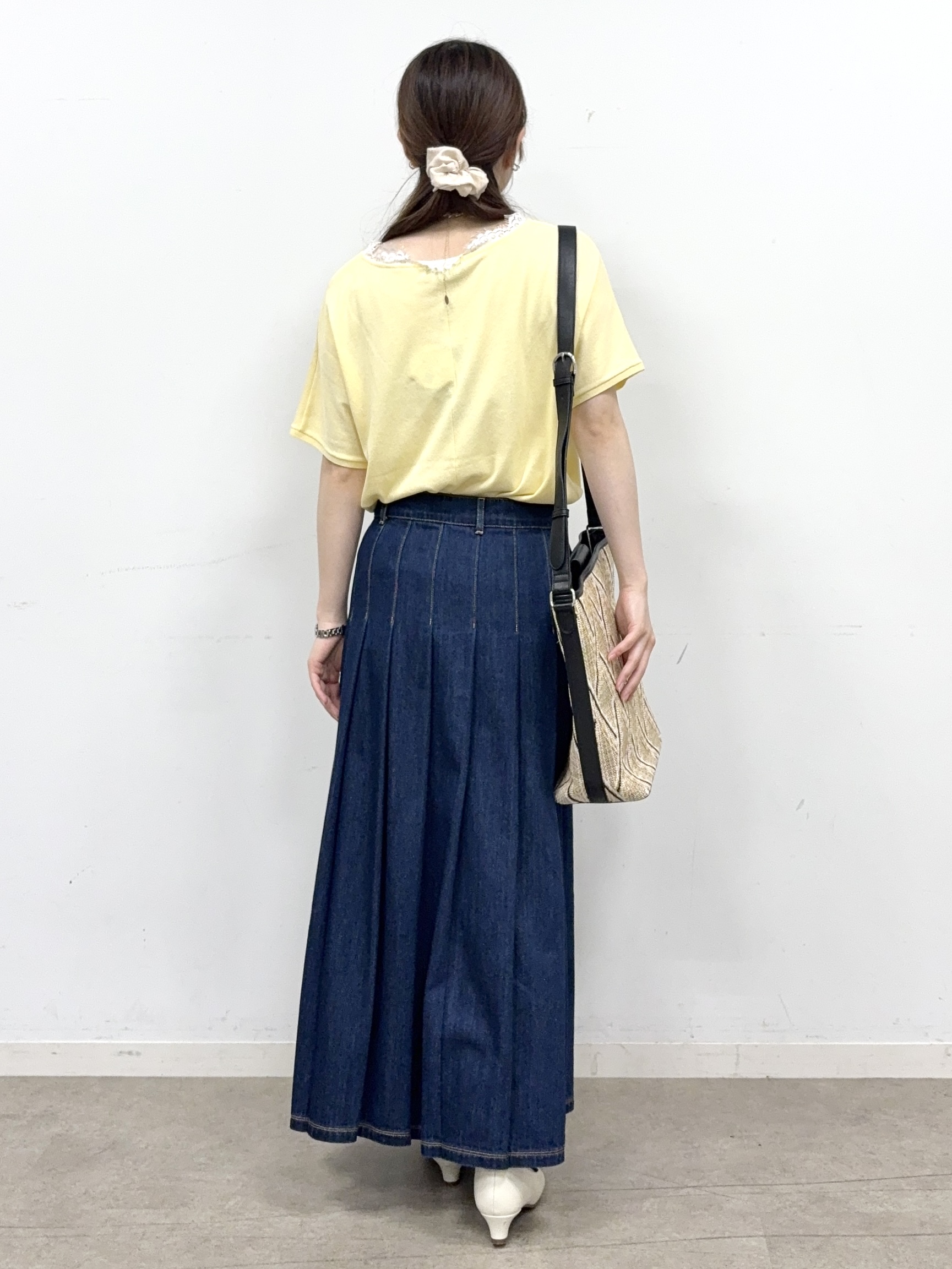 mikiさんの「Reflect｜天然シェルプレートペンダントネックレス」を使ったコーディネート