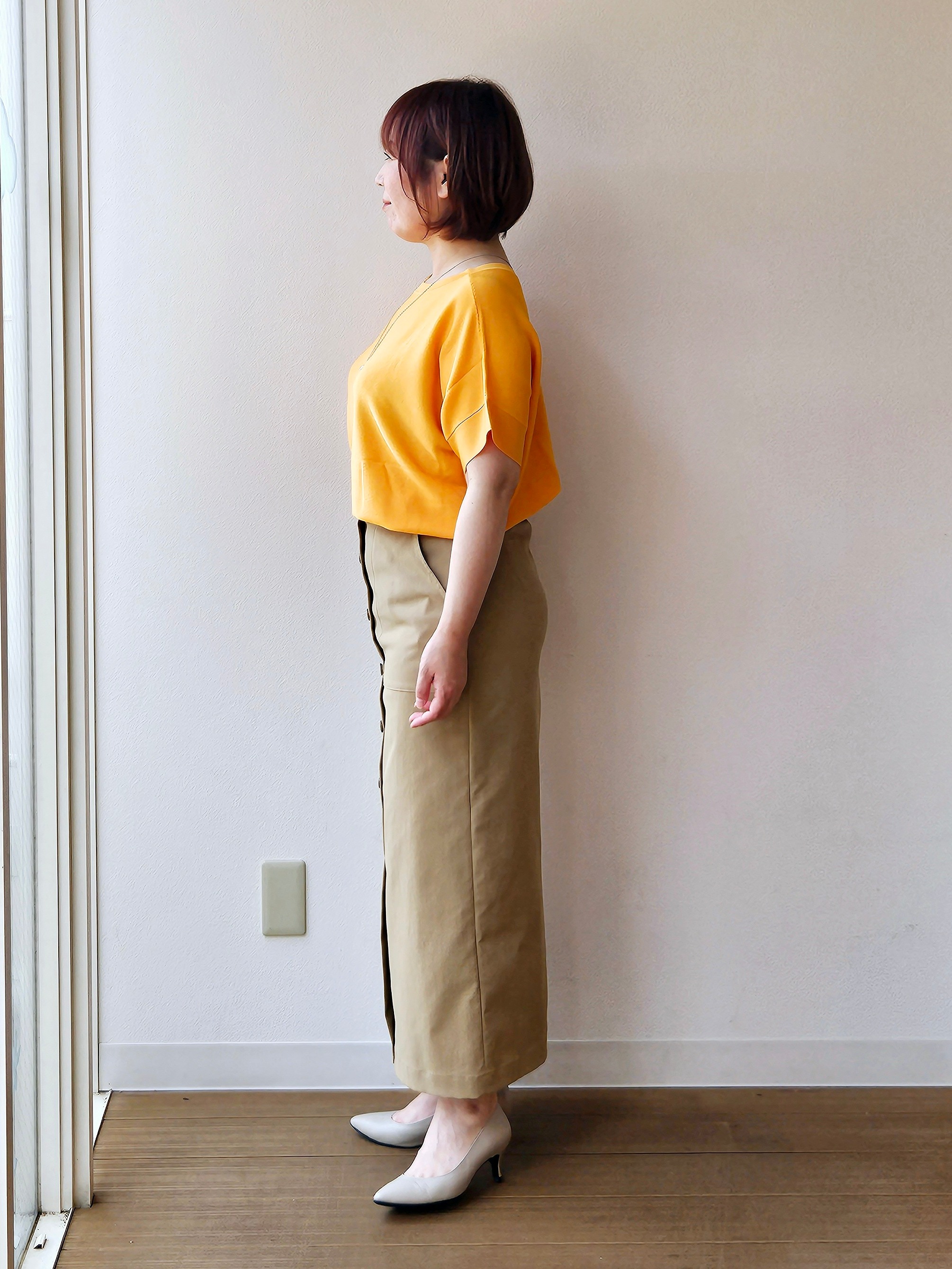 やじまさんの「UNTITLED｜【11色展開/体型カバー】前後2WAYフレンチスリーブニット」を使ったコーディネート