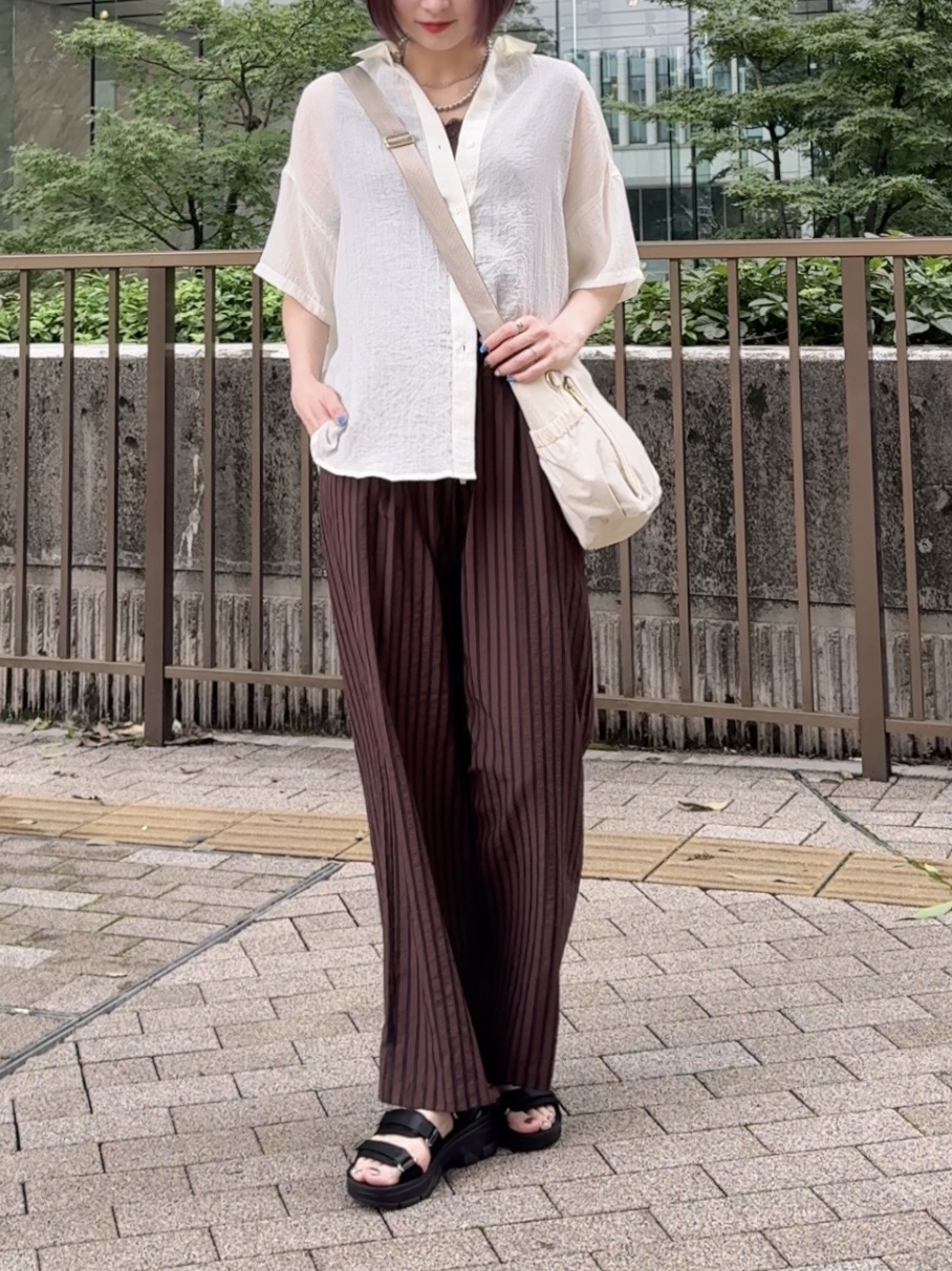 𝐜𝐡𝐢𝐤𝐚さんの「SHOO･LA･RUE｜ヒップがすっぽり隠れる やわらか5分袖シアーシャツ」を使ったコーディネート