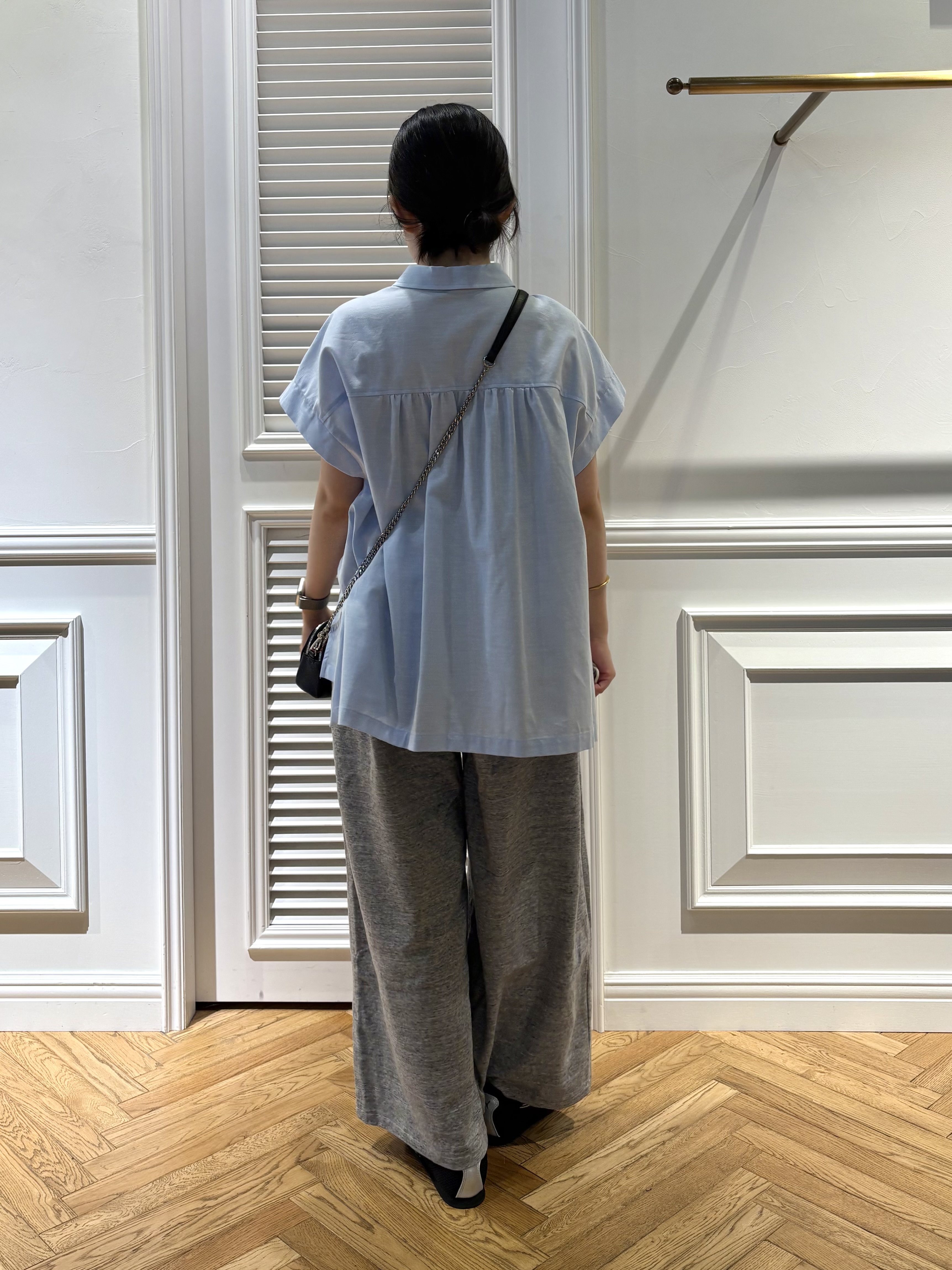 cocoさんの「DRESSTERIOR｜【毎年人気/ウォッシャブル】バックフレアオックスシャツ」を使ったコーディネート