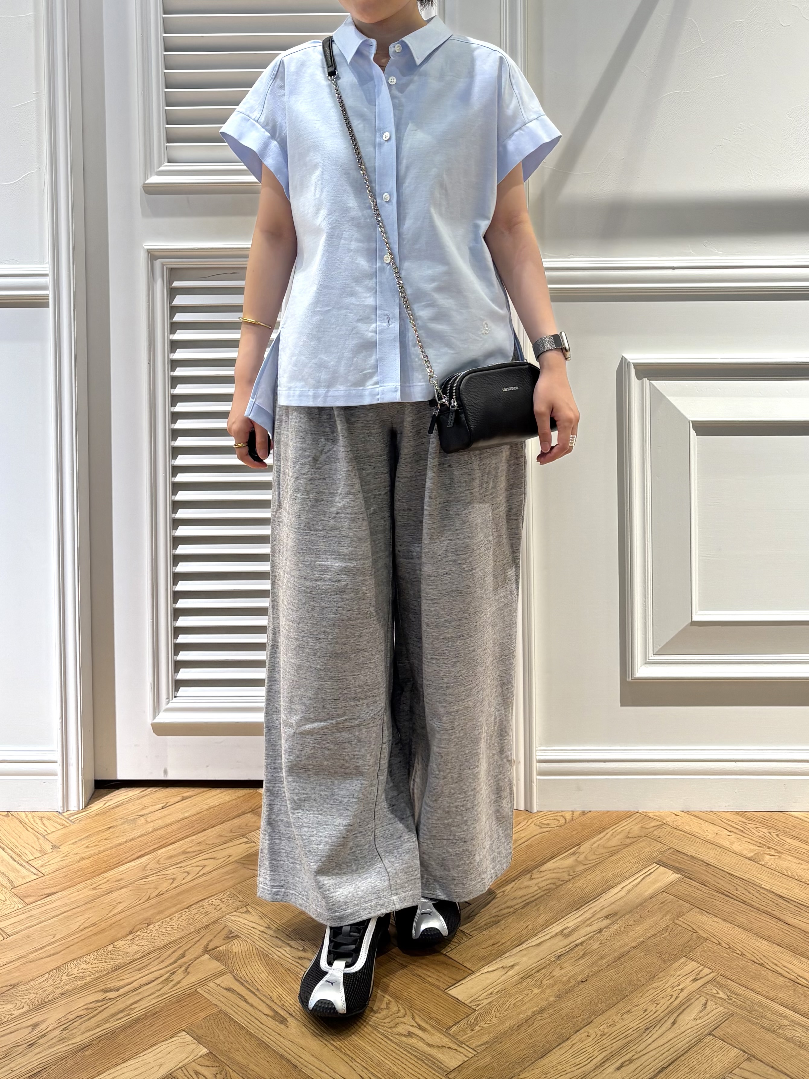 cocoさんの「DRESSTERIOR｜【毎年人気/ウォッシャブル】バックフレアオックスシャツ」を使ったコーディネート