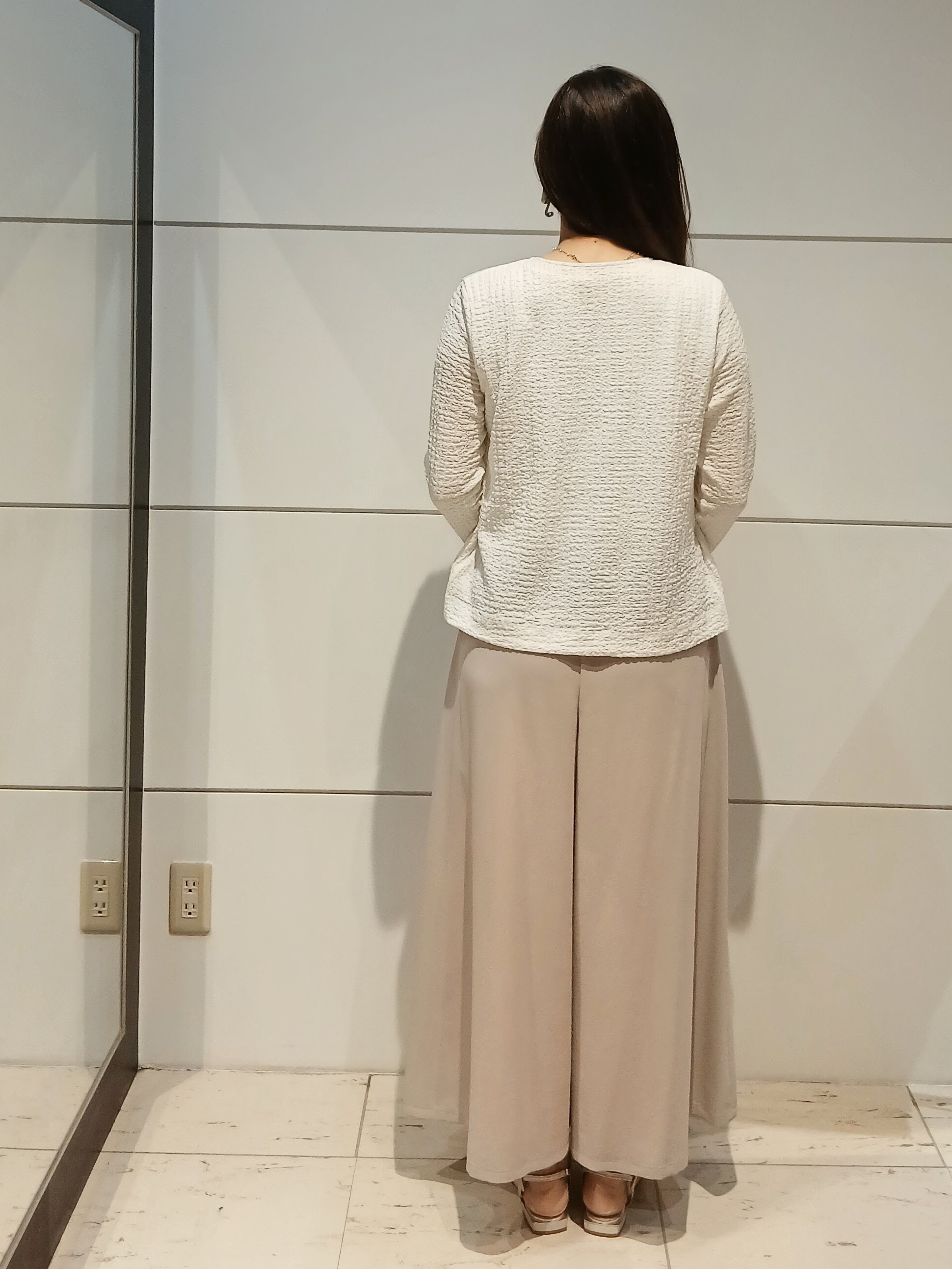 なみきさんの「UNTITLED｜【アンサンブル可】ポコポコノースリトップス」を使ったコーディネート
