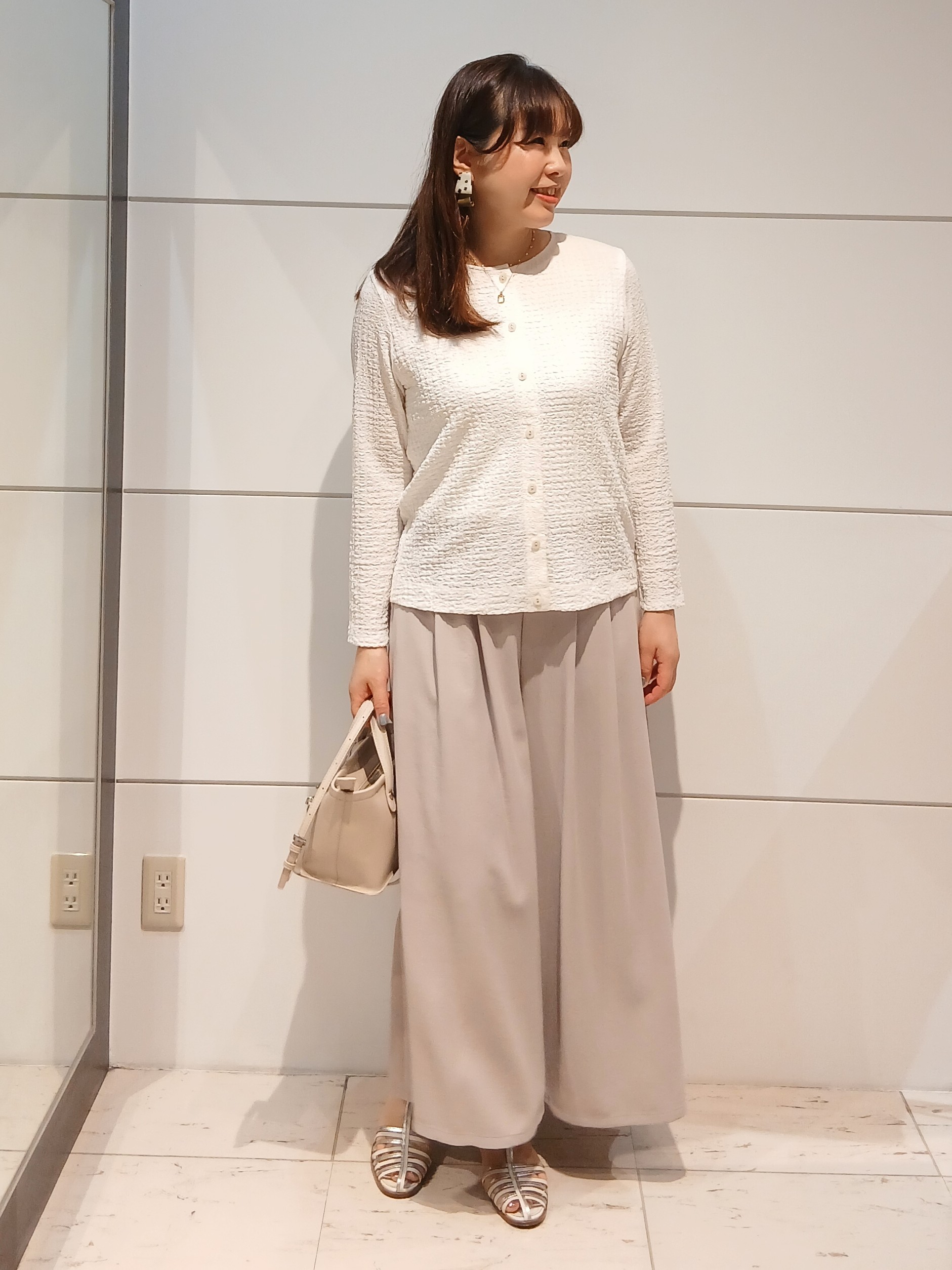 なみきさんの「UNTITLED｜【アンサンブル可】ポコポコノースリトップス」を使ったコーディネート