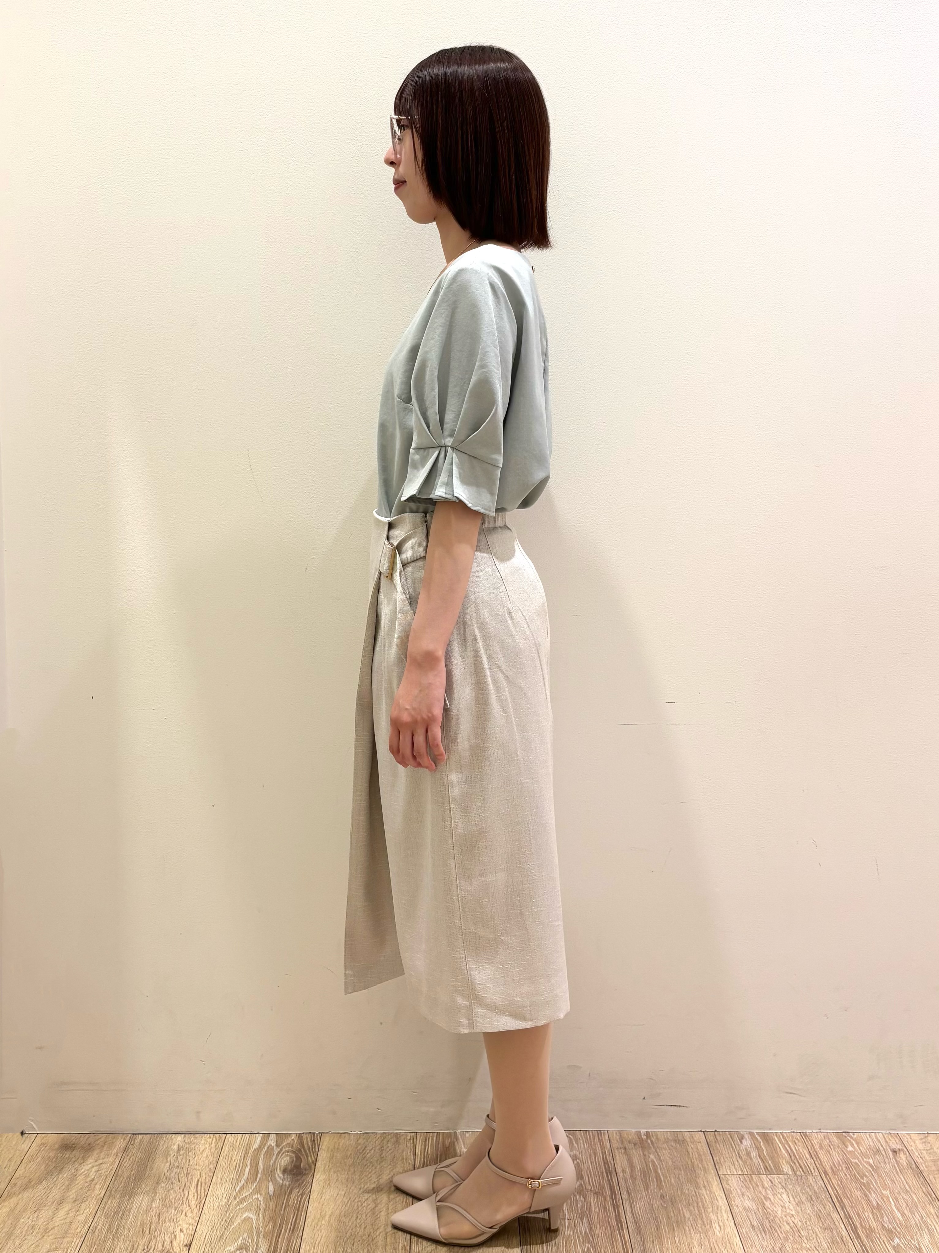 honamiさんの「index｜【接触冷感】タックパフスリーブブラウス《吸水速乾／防シワ／洗濯機OK／XS～3L／6col》」を使ったコーディネート