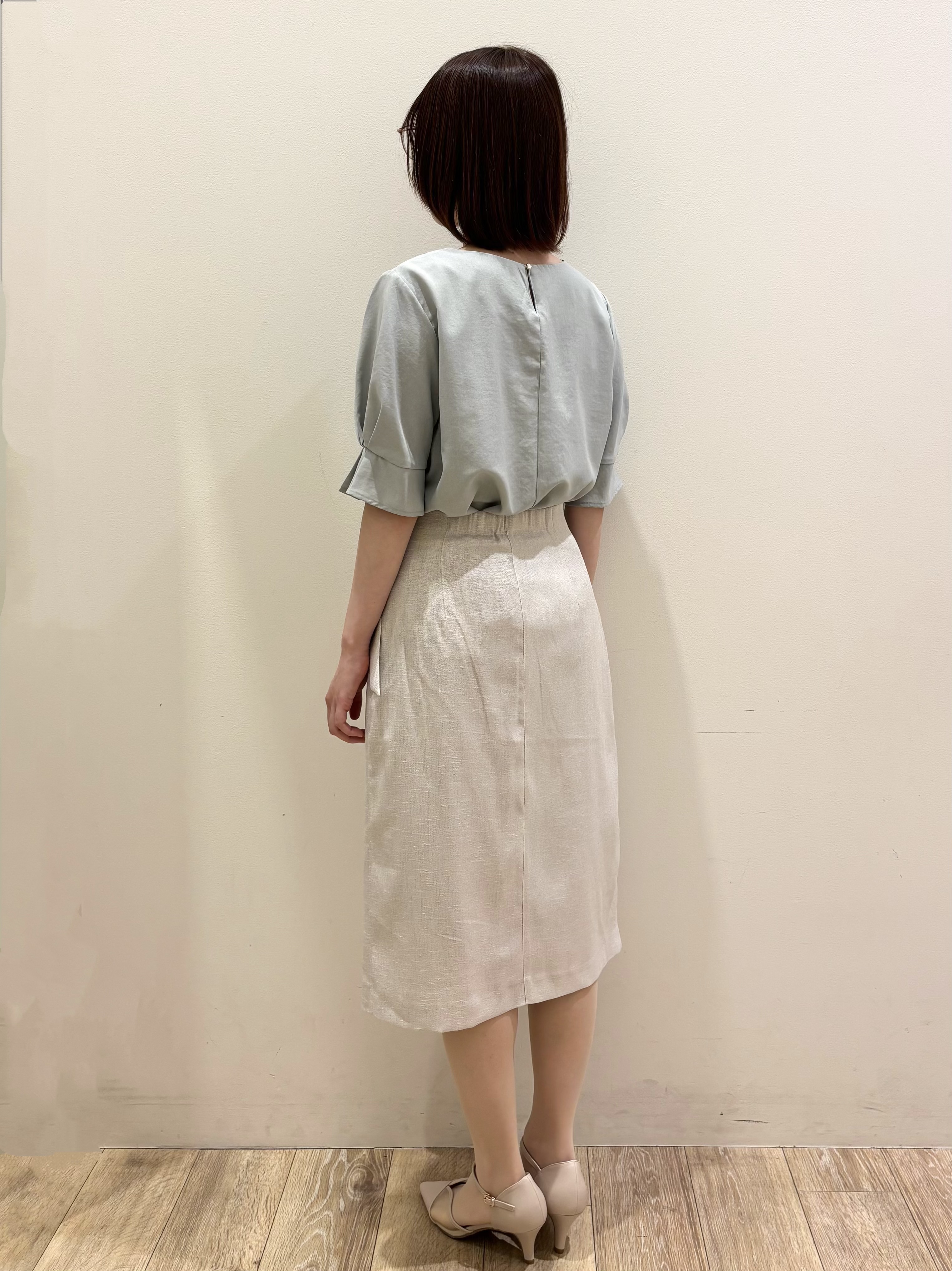 honamiさんの「index｜【接触冷感】タックパフスリーブブラウス《吸水速乾／防シワ／洗濯機OK／XS～3L／6col》」を使ったコーディネート