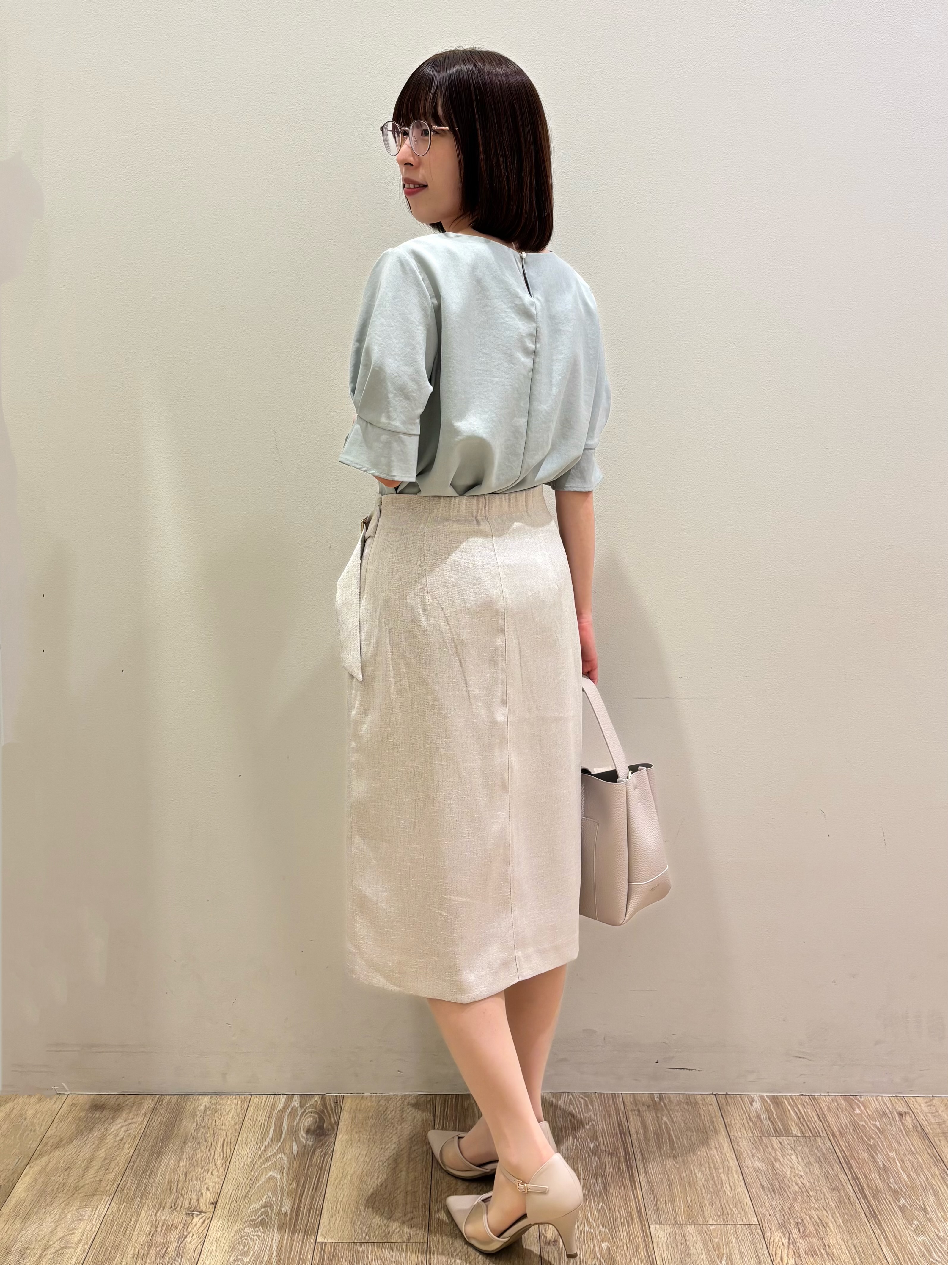 honamiさんの「index｜【接触冷感】タックパフスリーブブラウス《吸水速乾／防シワ／洗濯機OK／XS～3L／6col》」を使ったコーディネート