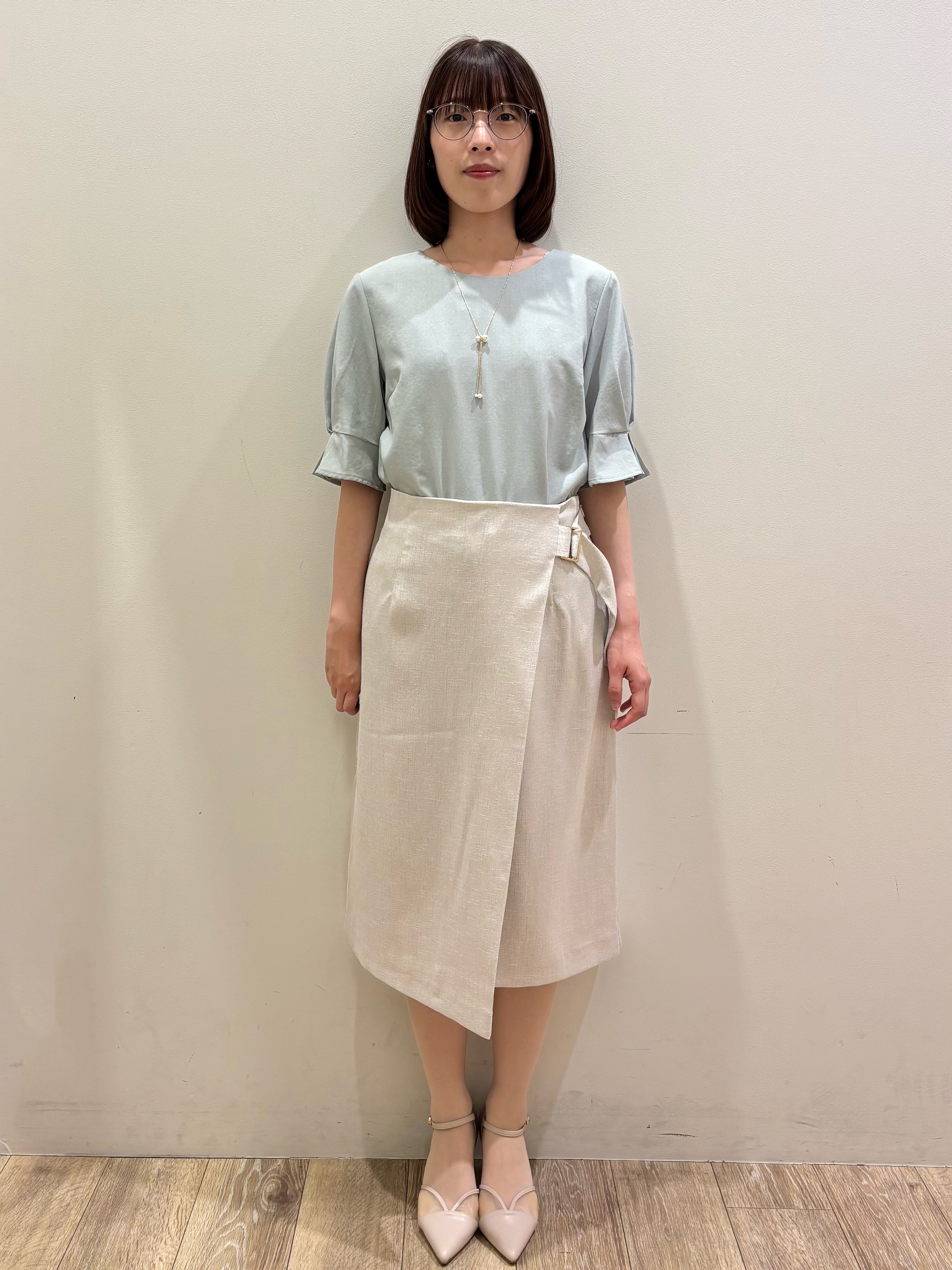 honamiさんの「index｜【接触冷感】タックパフスリーブブラウス《吸水速乾／防シワ／洗濯機OK／XS～3L／6col》」を使ったコーディネート