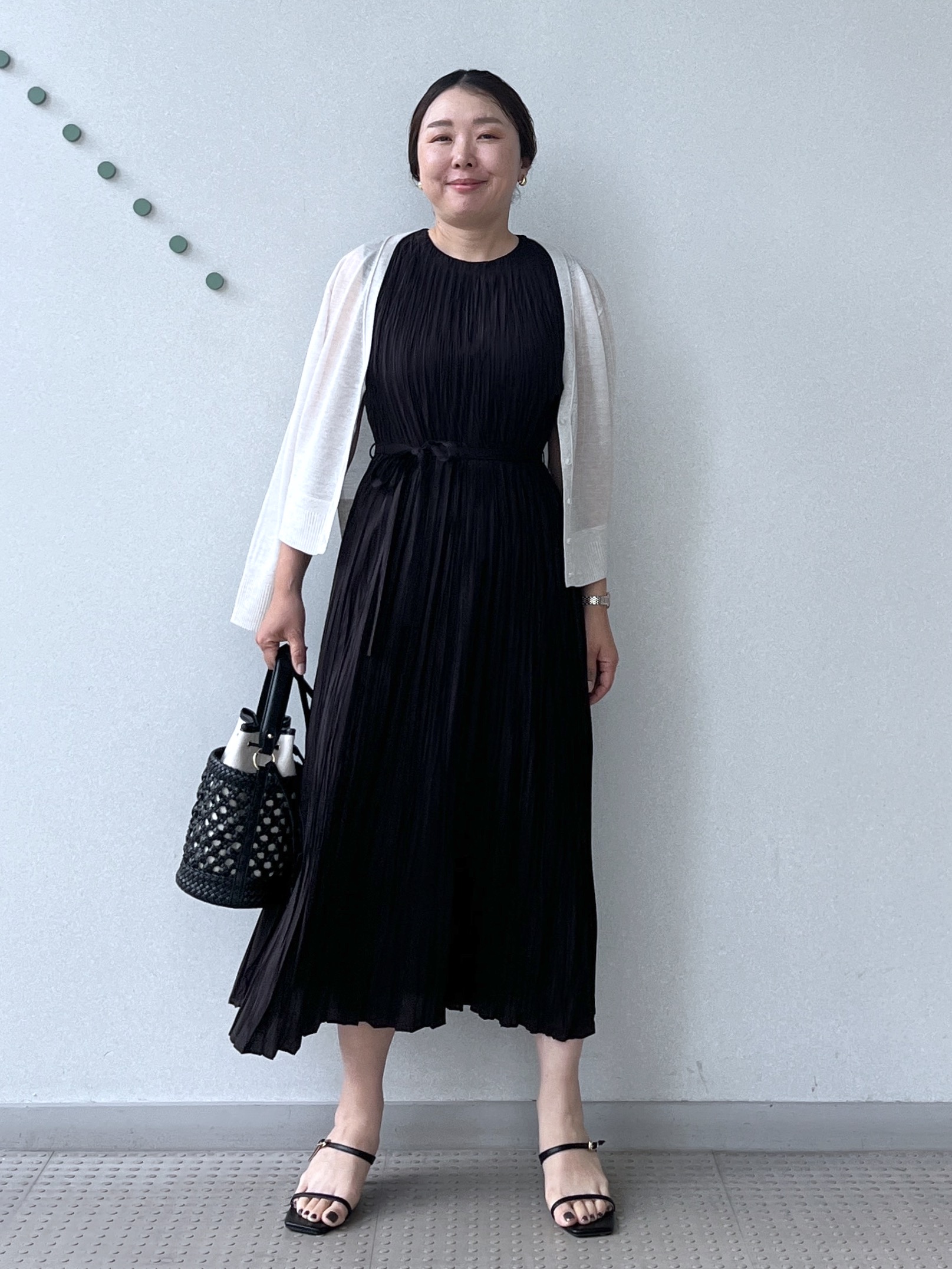 Soeさんの「DRESSTERIOR｜【日除け/冷房対策】ウォッシャブルシアーカーディガン」を使ったコーディネート