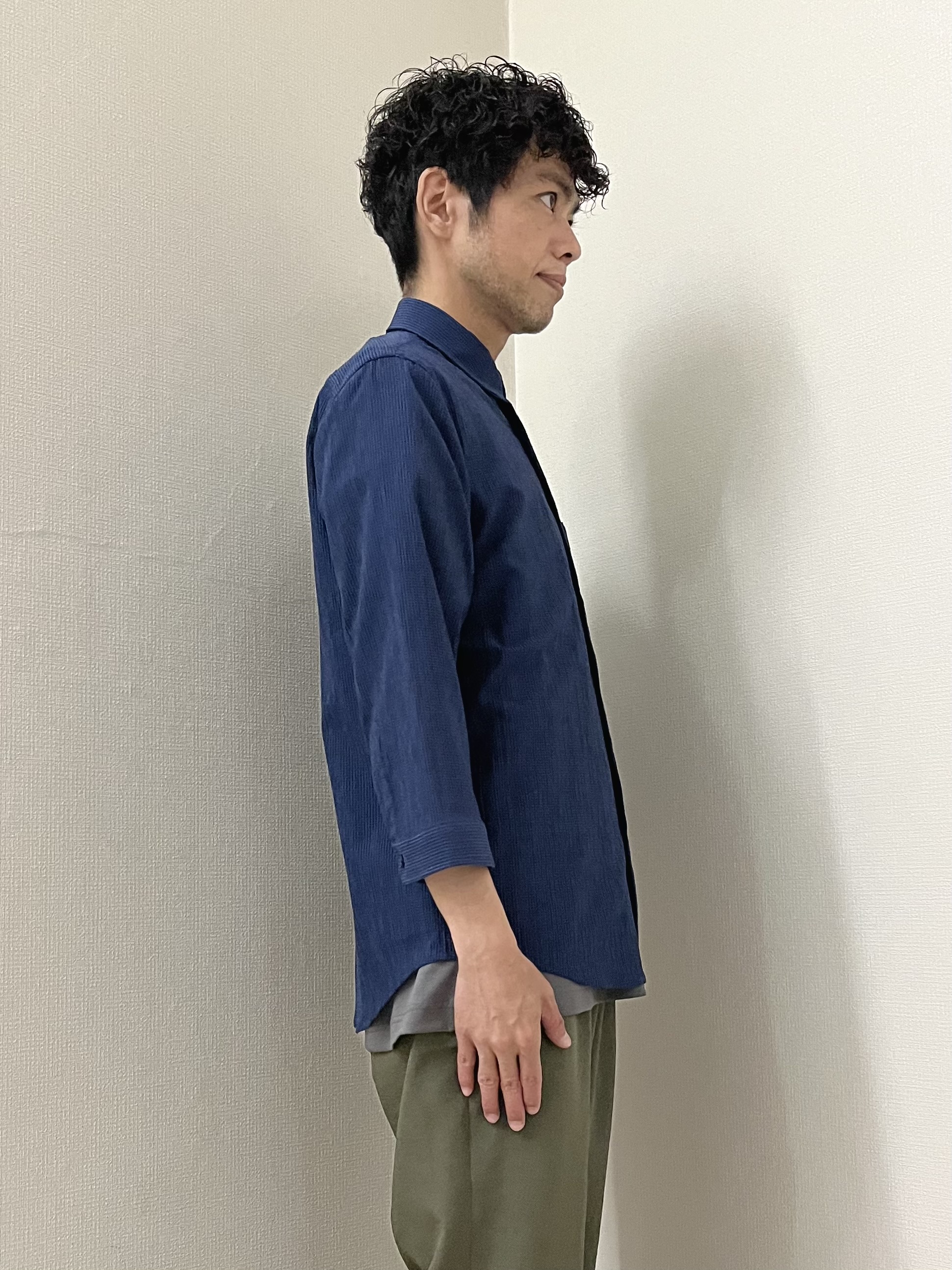 URAさんの「TAKEO KIKUCHI｜【通気性】トリコットサッカー 7分袖シャツ」を使ったコーディネート