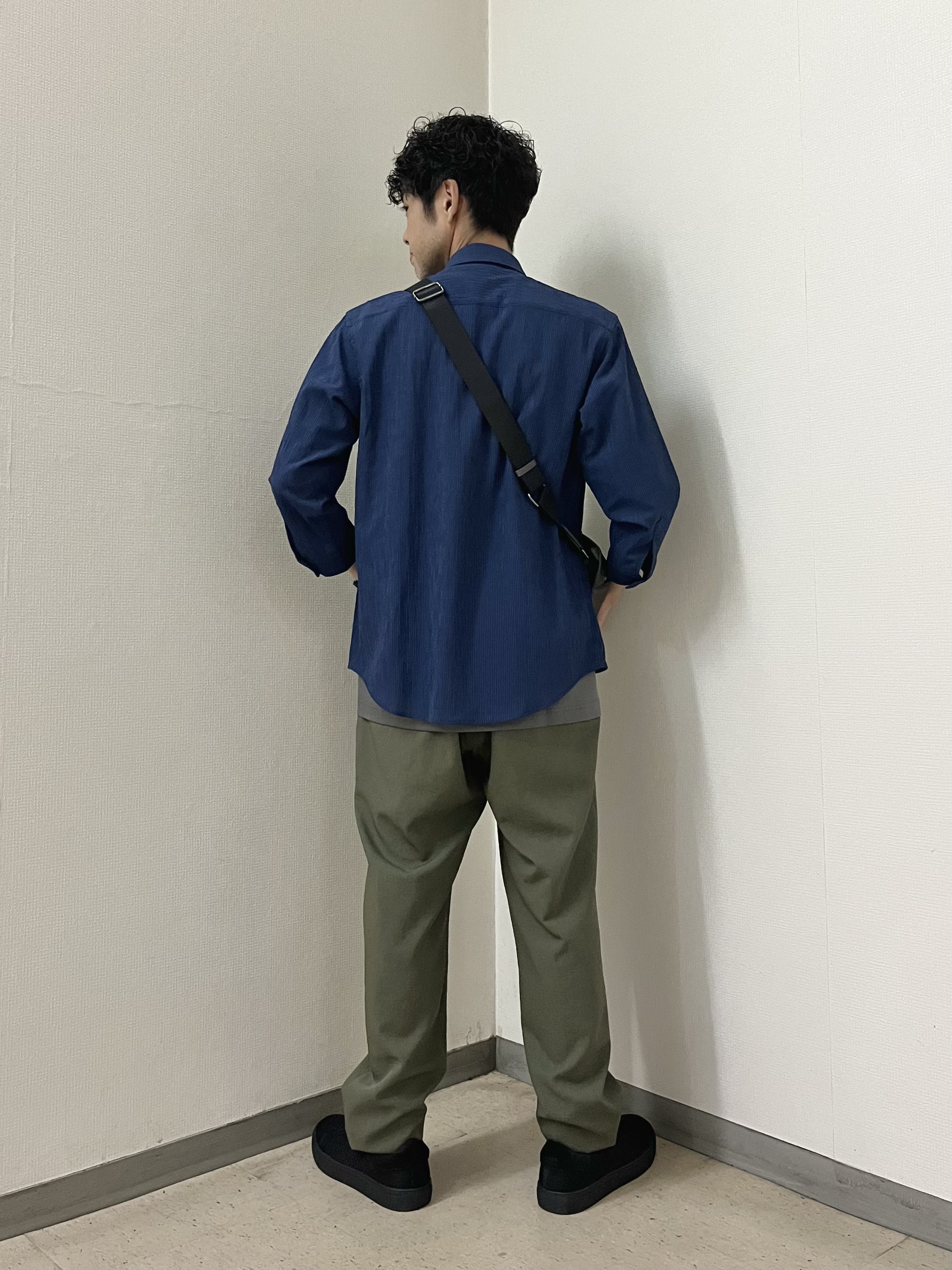 URAさんの「TAKEO KIKUCHI｜【通気性】トリコットサッカー 7分袖シャツ」を使ったコーディネート