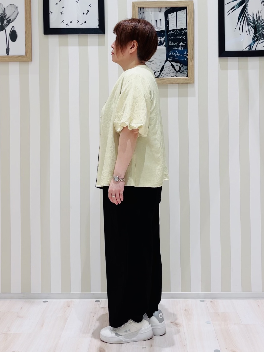 ma_miさんの「SHOO･LA･RUE｜【S-LL/洗濯機可】バルーンスリーブ　キーネックブラウス」を使ったコーディネート