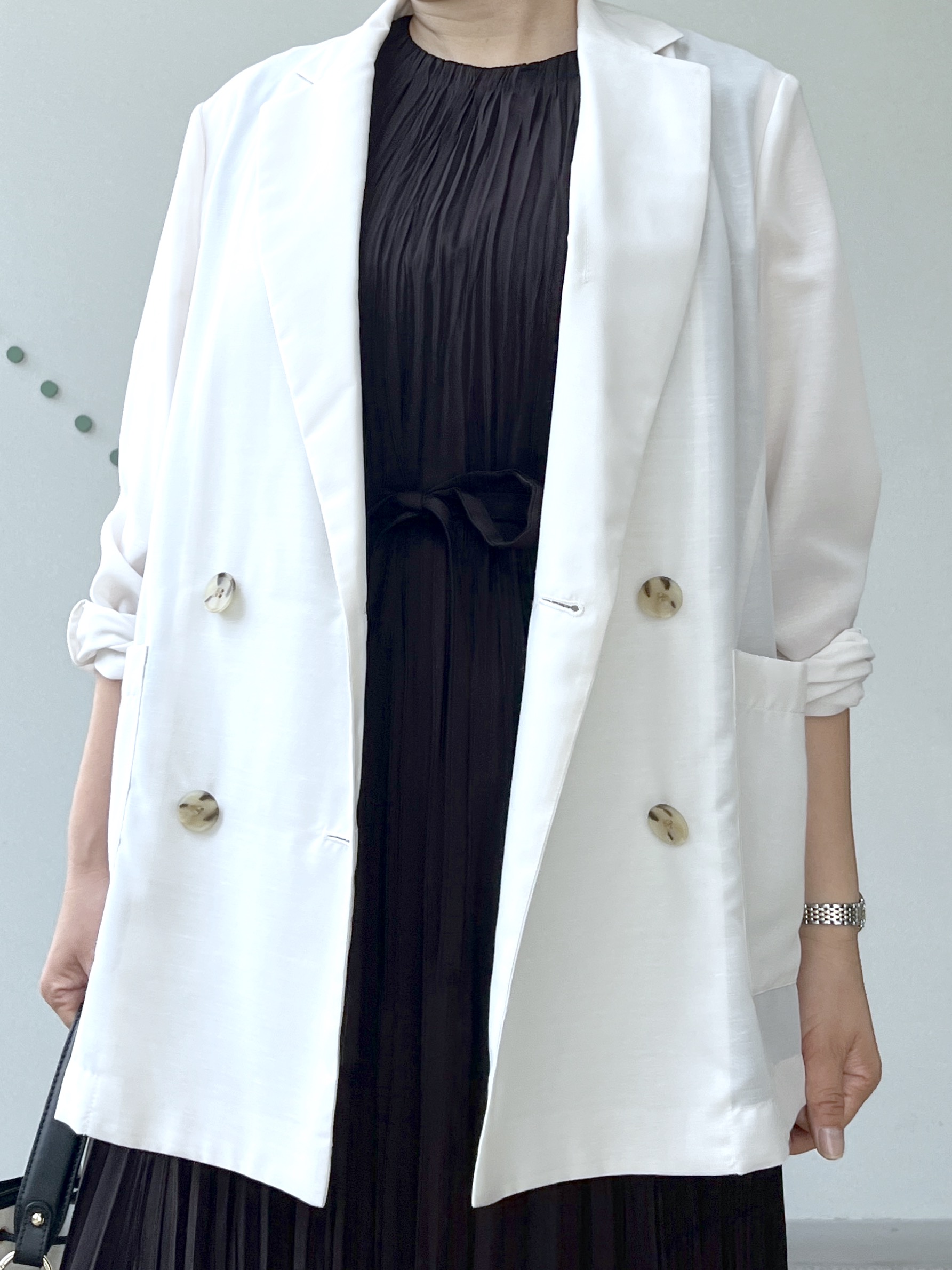 Soeさんの「DRESSTERIOR｜【接触冷感/防シワ機能/ウォッシャブル】クールタッチ リネンブレンドシアージャケット」を使ったコーディネート