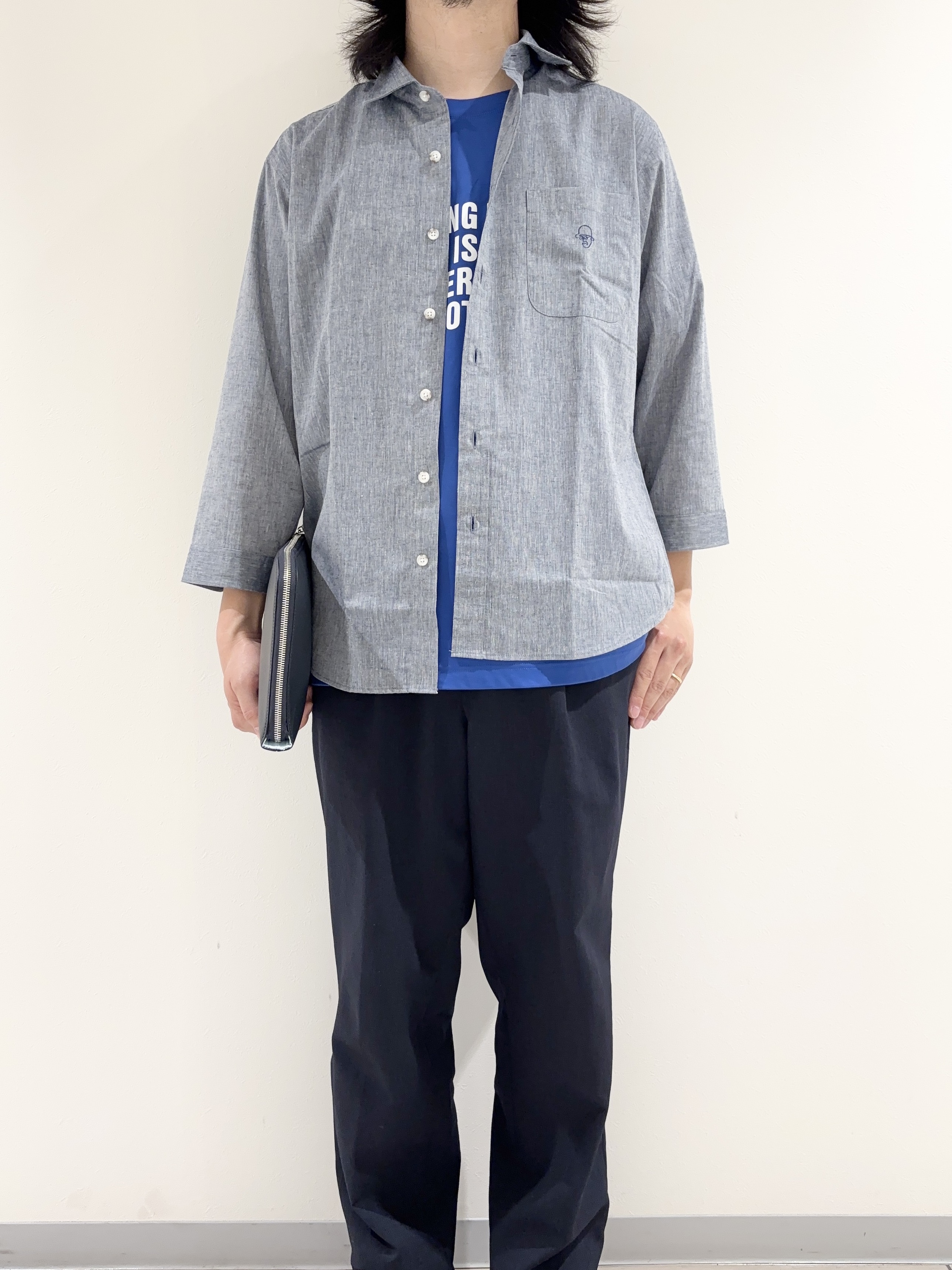 及川さんの「TAKEO KIKUCHI｜【接触冷感】ハイブリッド リネン 七分袖シャツ」を使ったコーディネート