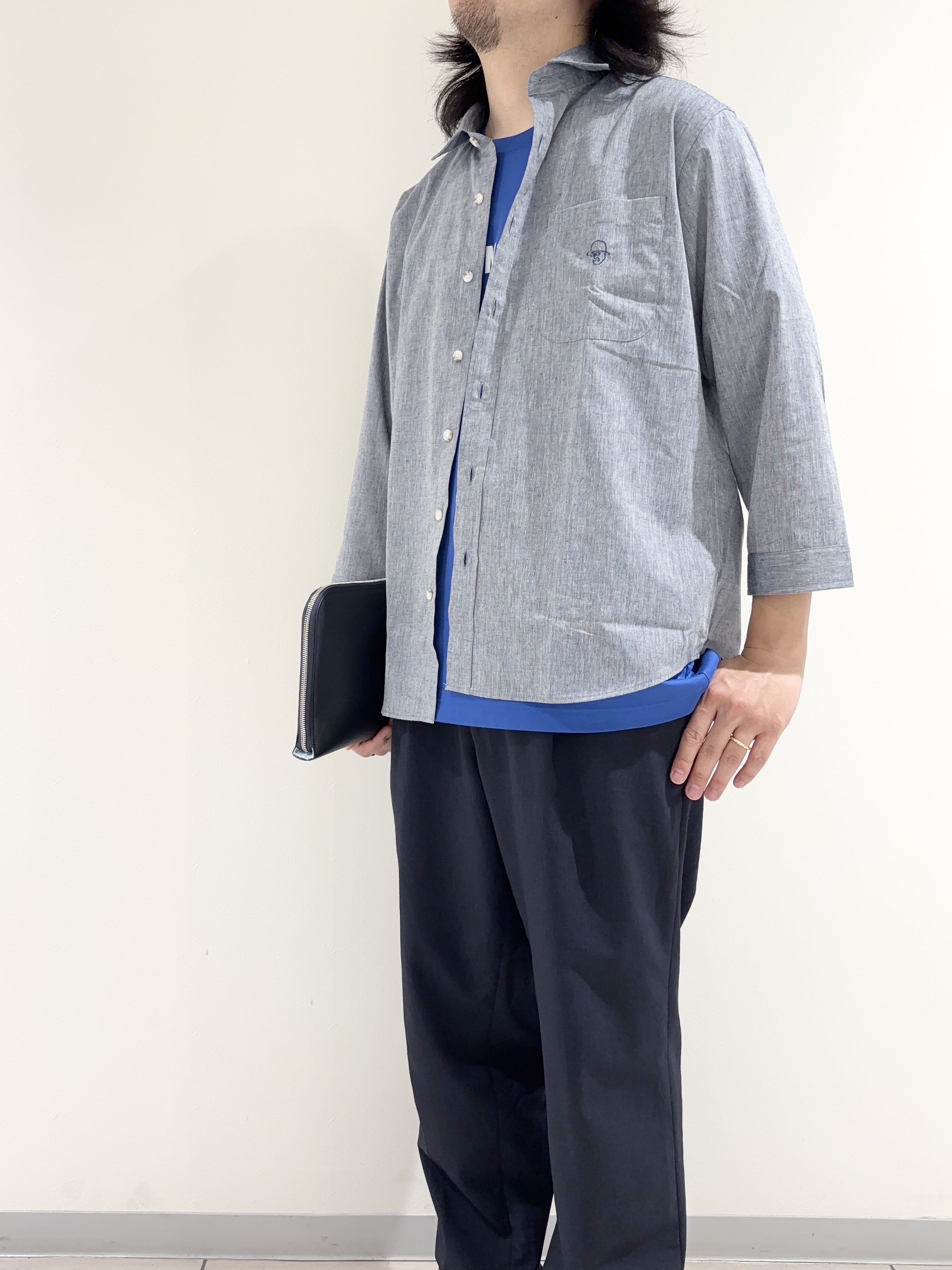 及川さんの「TAKEO KIKUCHI｜【接触冷感】ハイブリッド リネン 七分袖シャツ」を使ったコーディネート