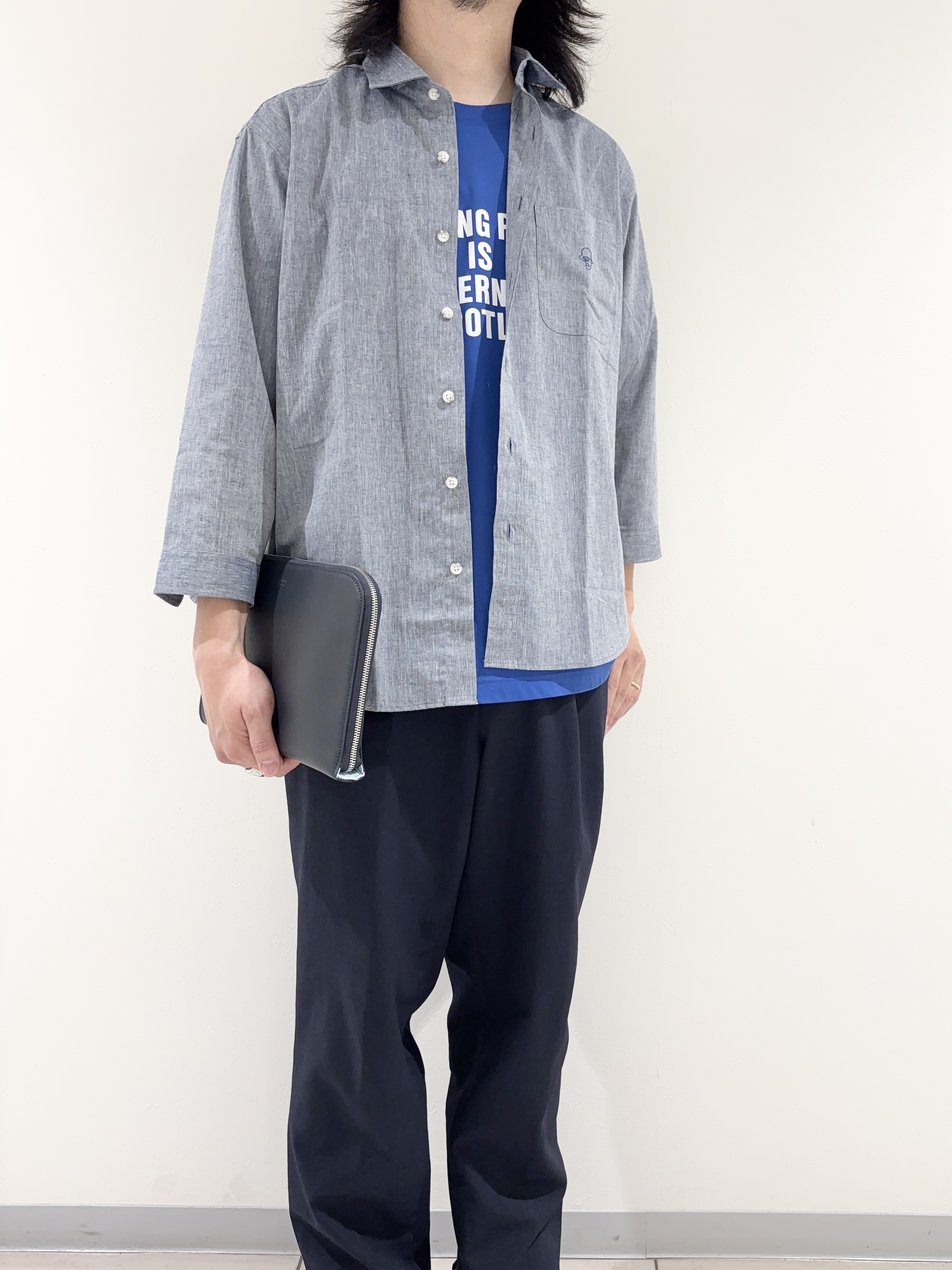 及川さんの「TAKEO KIKUCHI｜【接触冷感】ハイブリッド リネン 七分袖シャツ」を使ったコーディネート