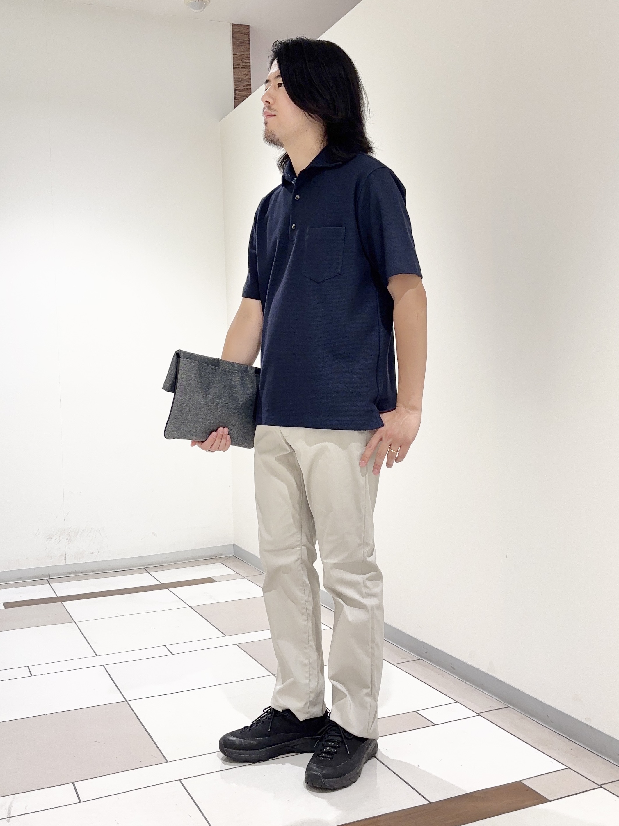 及川さんの「TAKEO KIKUCHI｜【抗菌防臭】ステイフレッシュ ポロシャツ」を使ったコーディネート