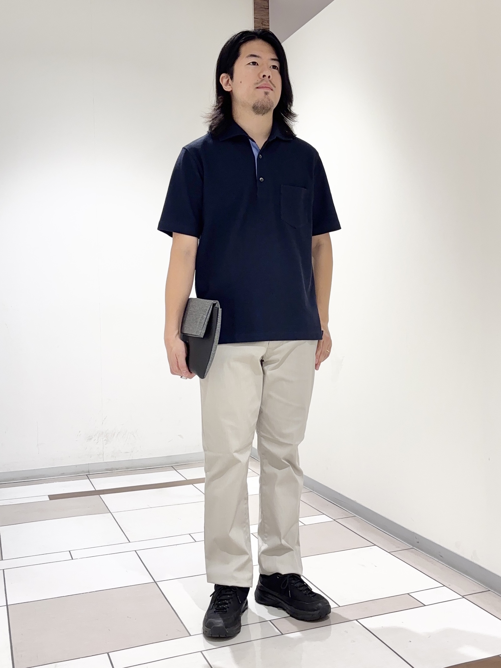 及川さんの「TAKEO KIKUCHI｜【抗菌防臭】ステイフレッシュ ポロシャツ」を使ったコーディネート